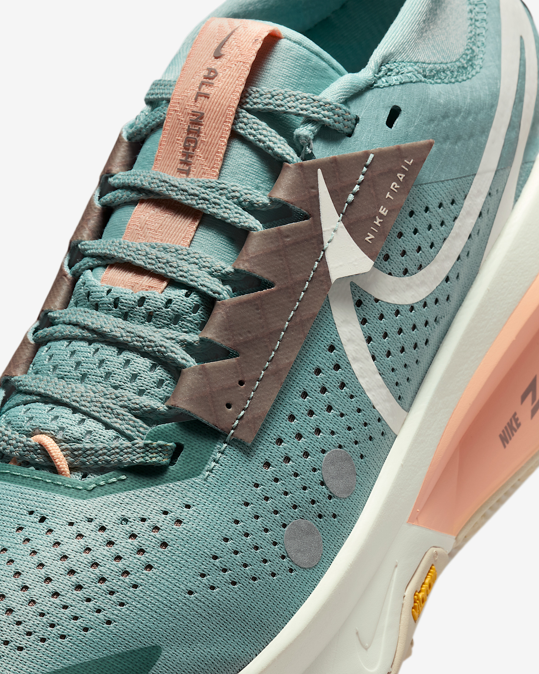 Nike Zegama 2 Women's Trail Running Shoes - 7
