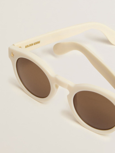 Golden Goose Sunglasses Panthos model with white frame and gold details outlook