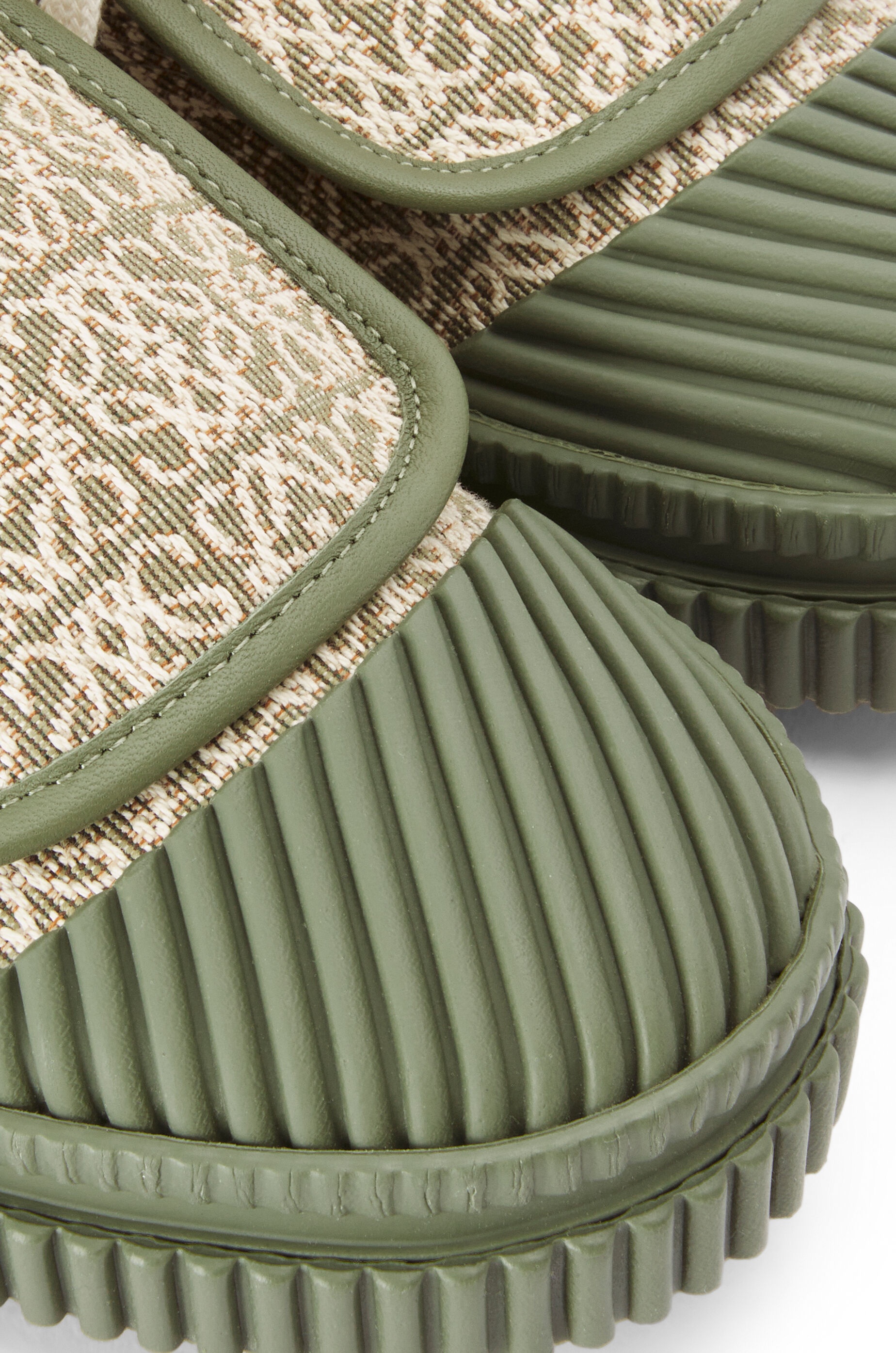 Anagram flap sneaker in jacquard and calfskin - 4