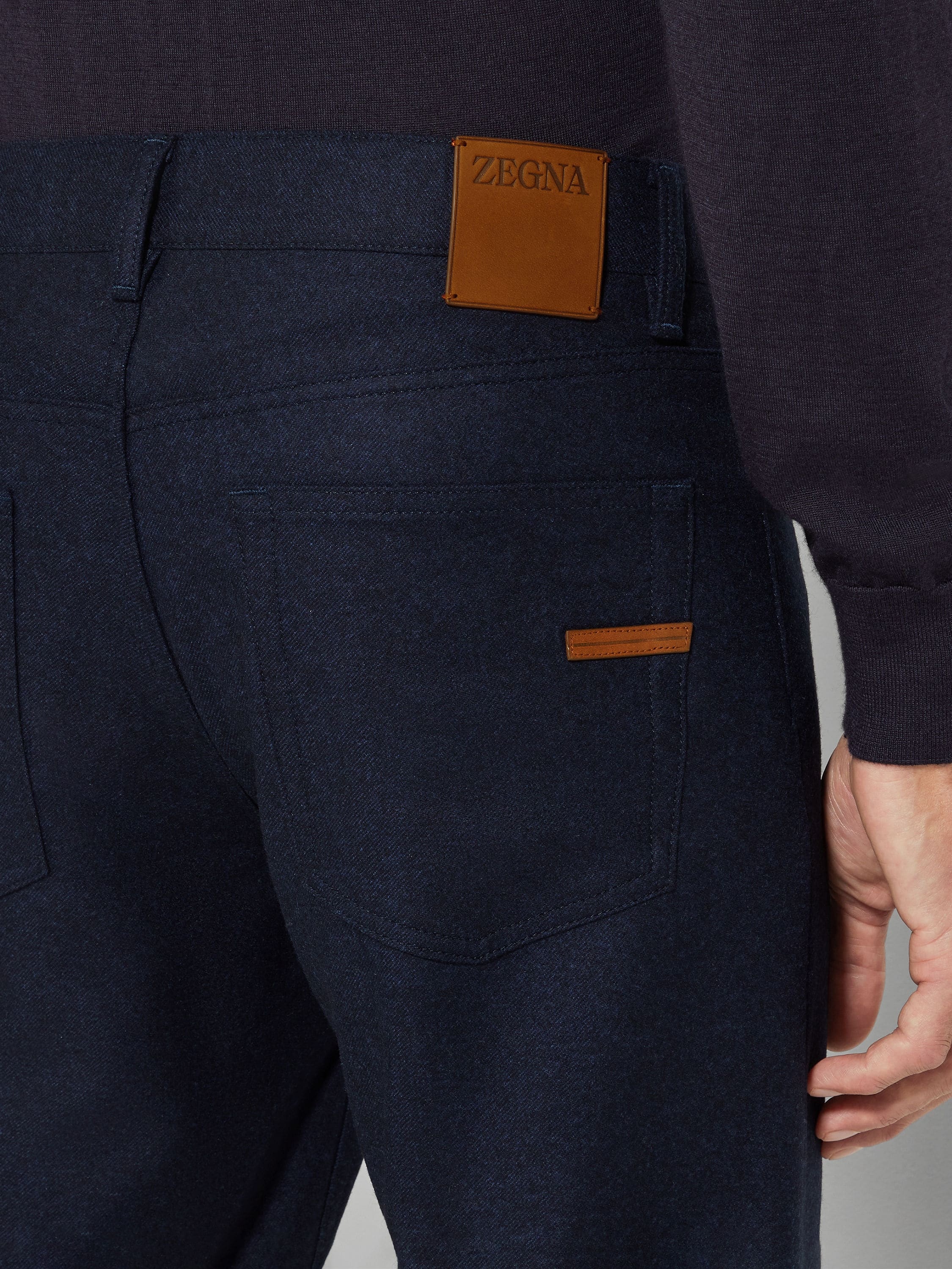 NAVY BLUE WOOL AND CASHMERE ROCCIA PANTS - 2