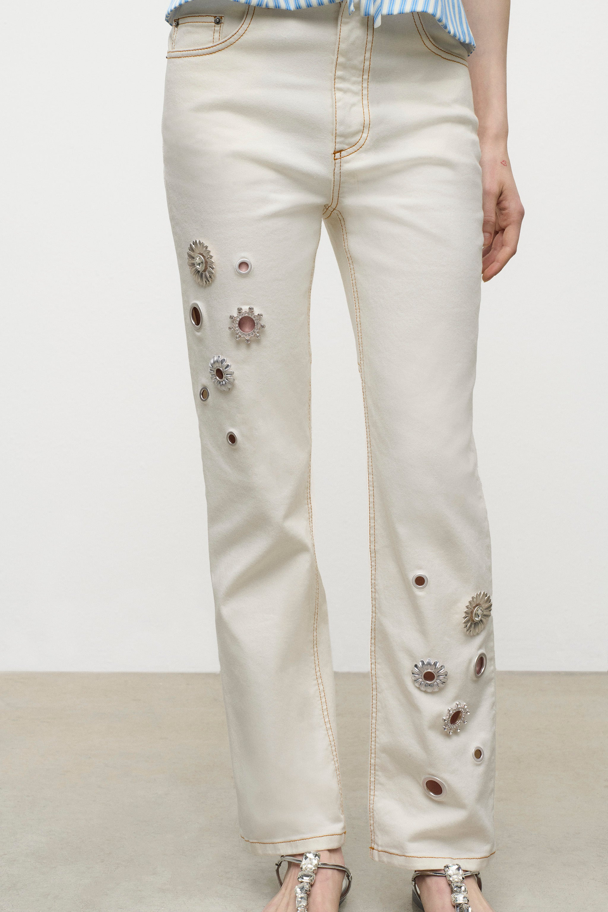 CRYSTAL GROMMET STRAIGHT LEG JEAN - 5