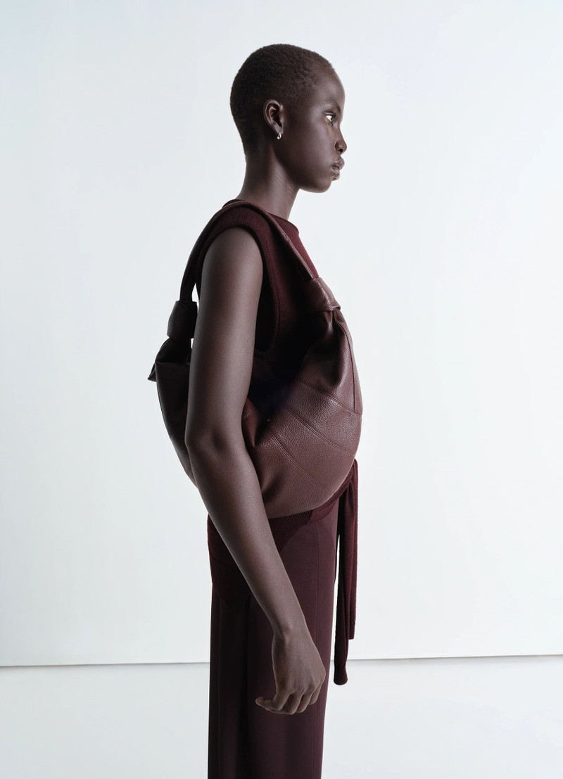 Lemaire FORTUNE CROISSANT BAG outlook