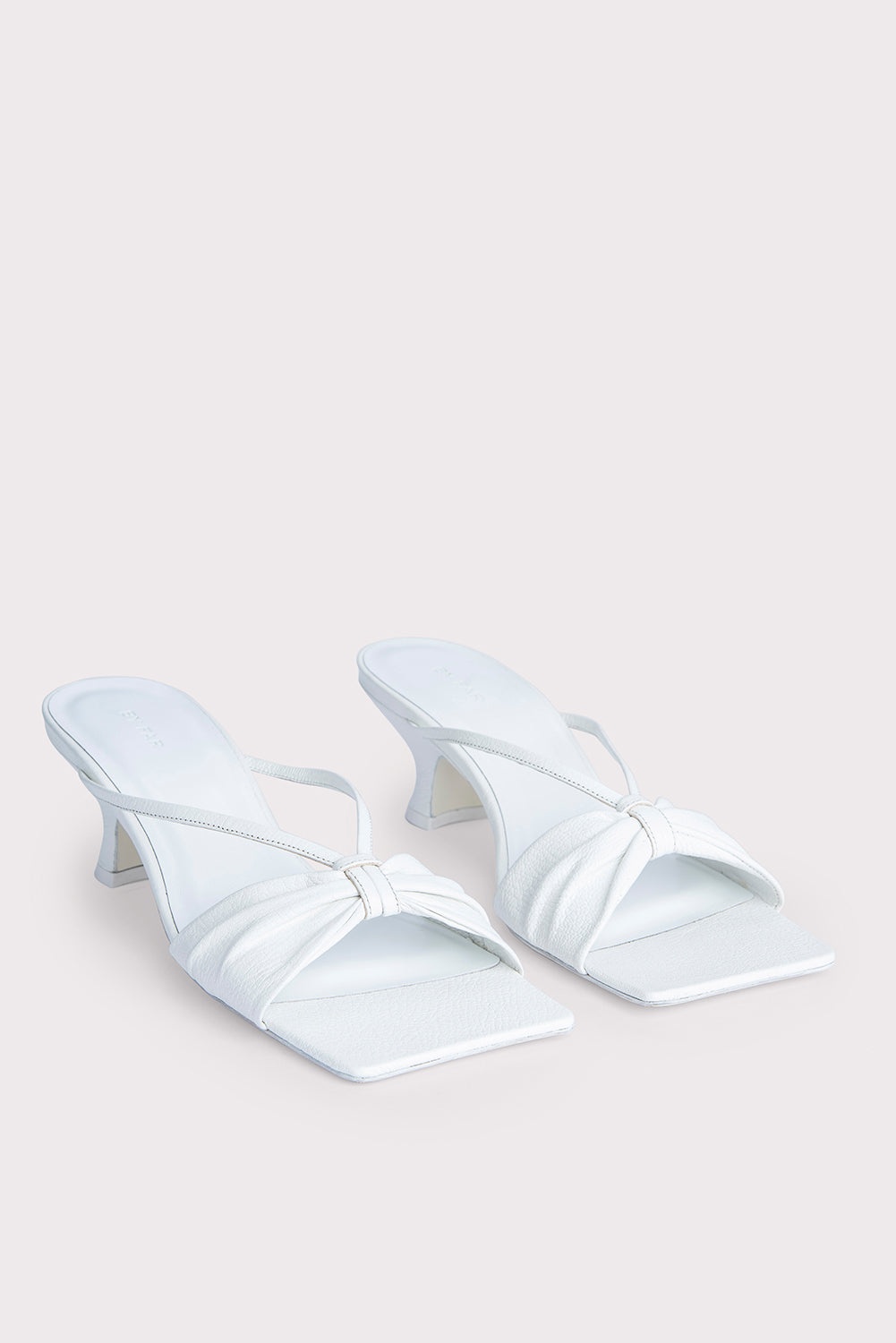 Freya White Grained Leather - 3