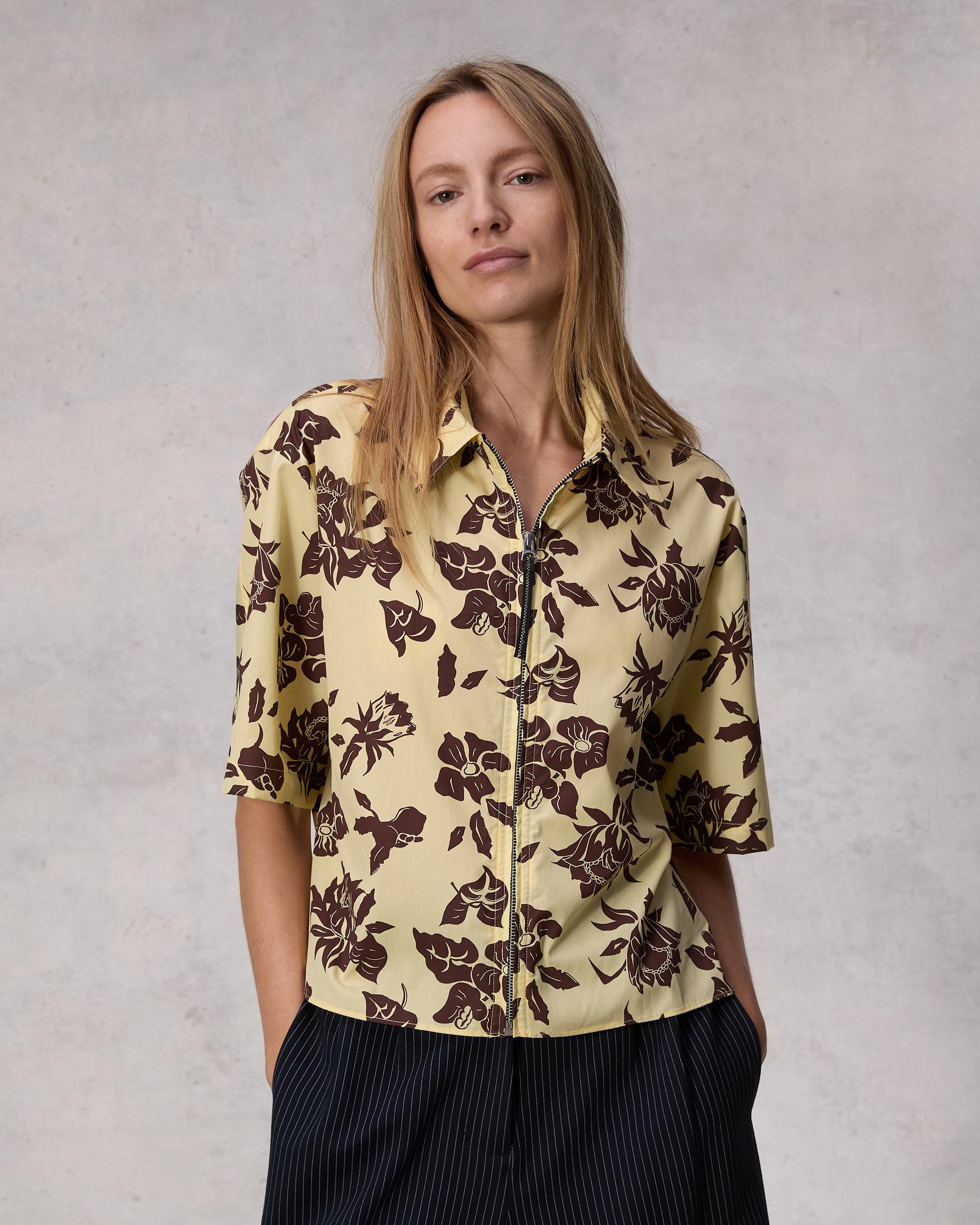 Junie Cotton Poplin Top
Relaxed Fit - 2
