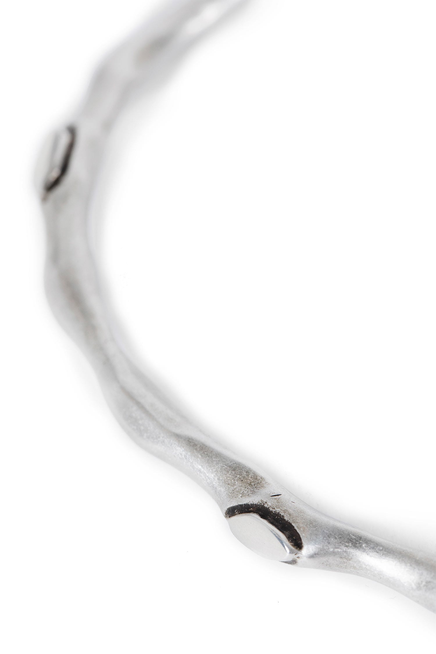 Mieli Futuristic Thorn Necklace - 2