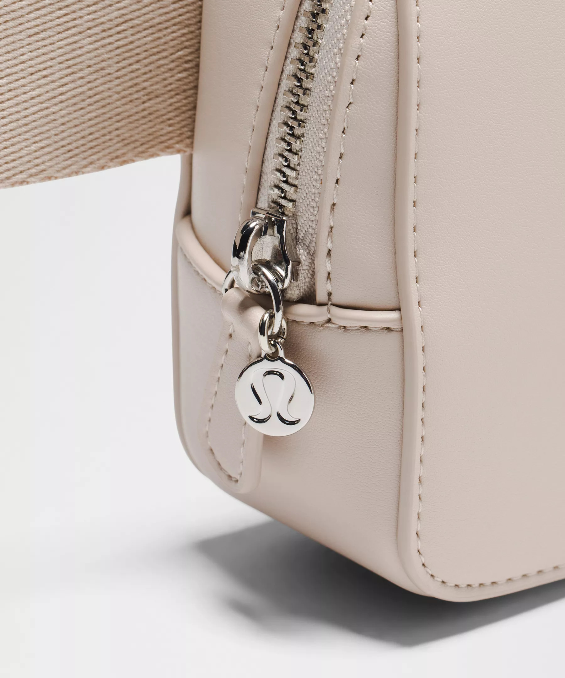 Everywhere Belt Bag 1L *Leather Alternative - 6