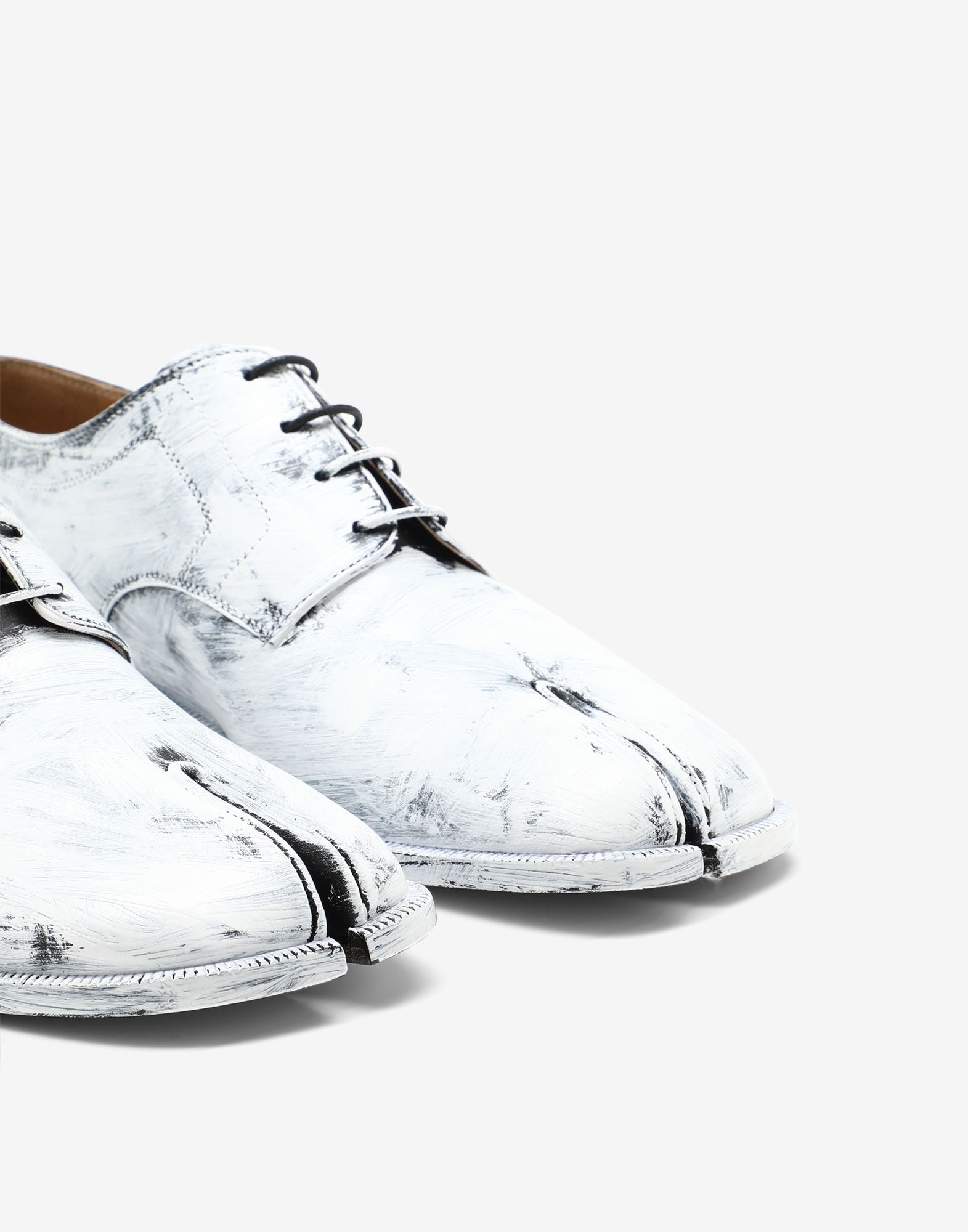 【MAISON MARGIELA】Tabi Bianchettoブローグシューズ Maison Margiela Tabi Bianchetto lace-up shoes | REVERSIBLE