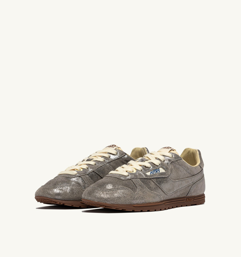 AUTRY WINDSPIN SNEAKERS IN GLITTER SILVER SUEDE outlook