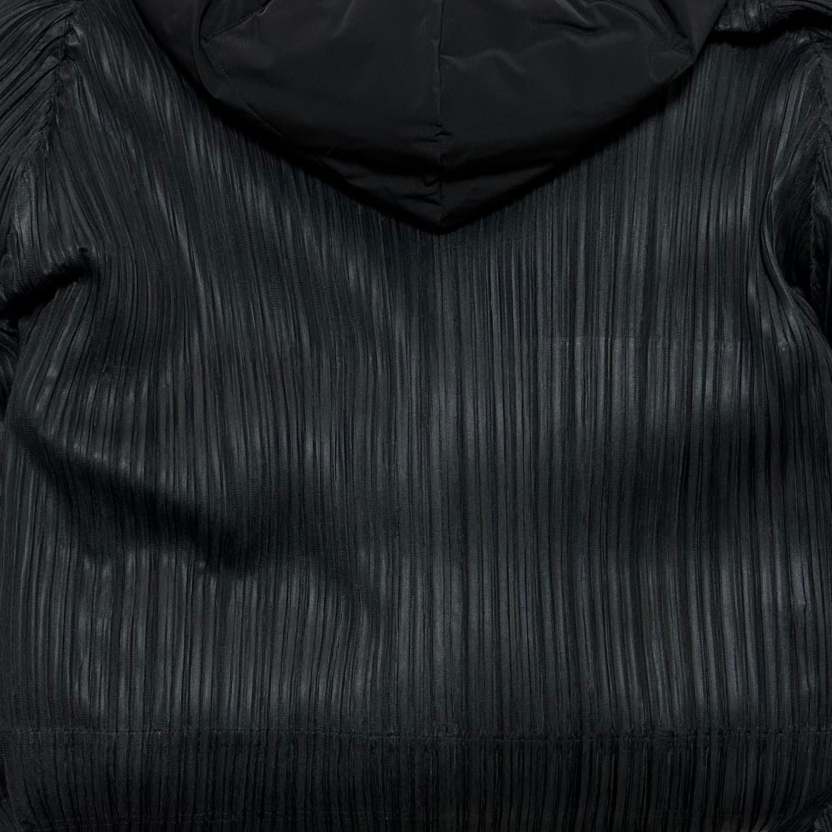 PLEATS PLEASE ISSEY MIYAKE Fall Winter 2019 Reversible Down Plisse Jacket - 6