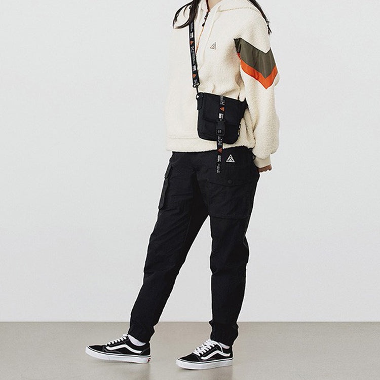 Vans 66 Supply Crossbody Bag 'Black White' VN0A4UTBBLK - 5