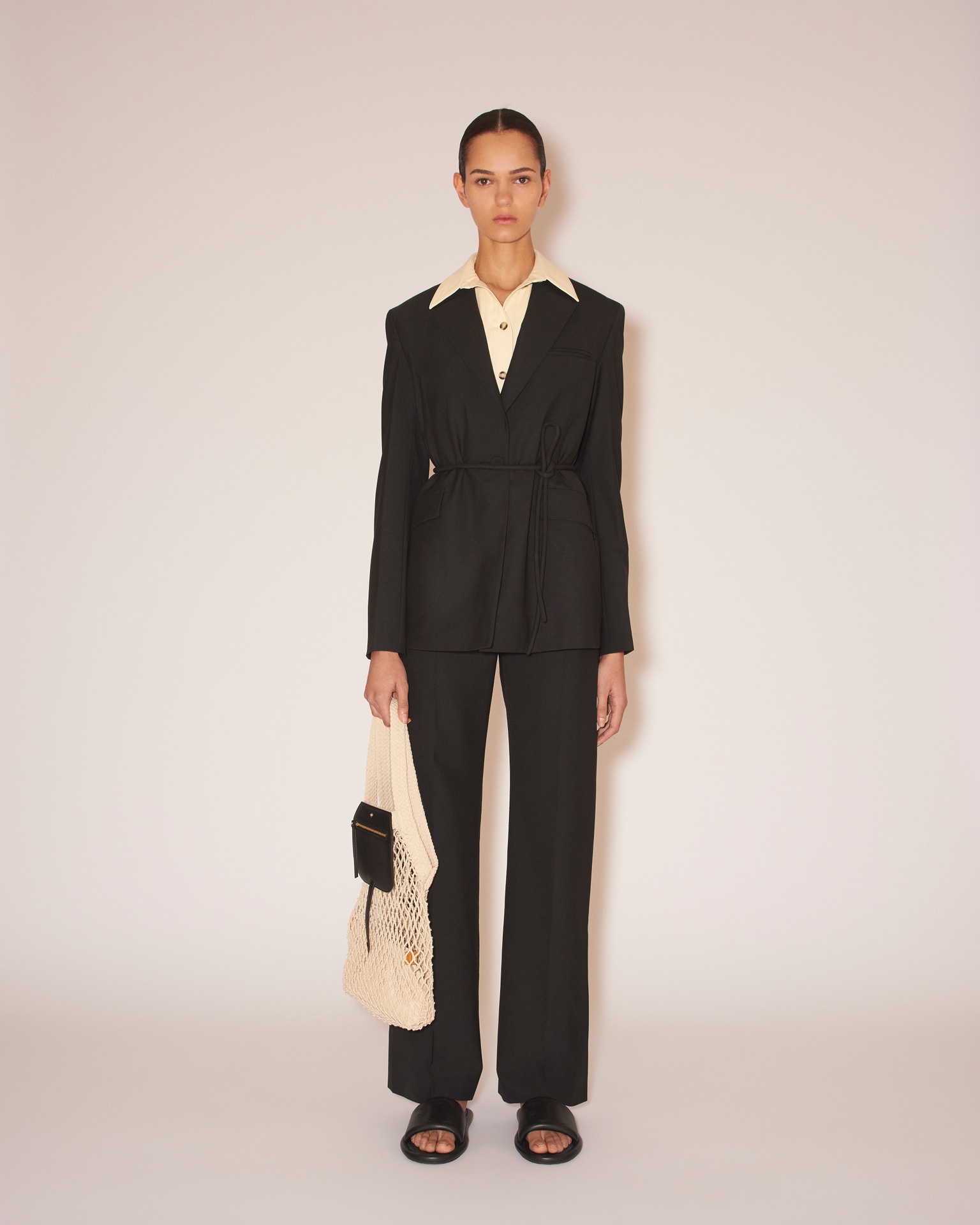 MARIKO - Summer suiting tie-waist blazer - Black - 4