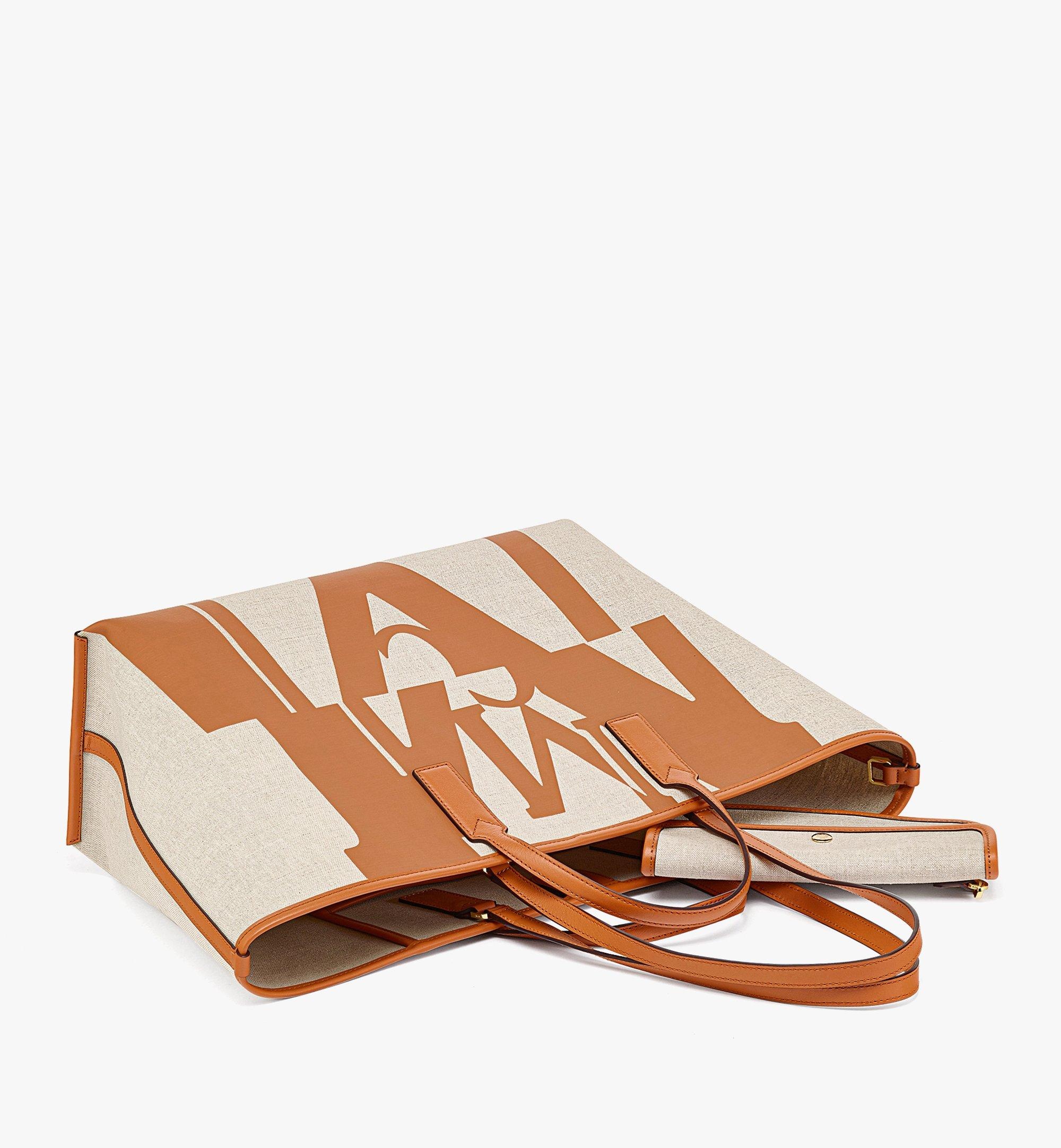 Aren Shopper in Logo Glitch Canvas - 4
