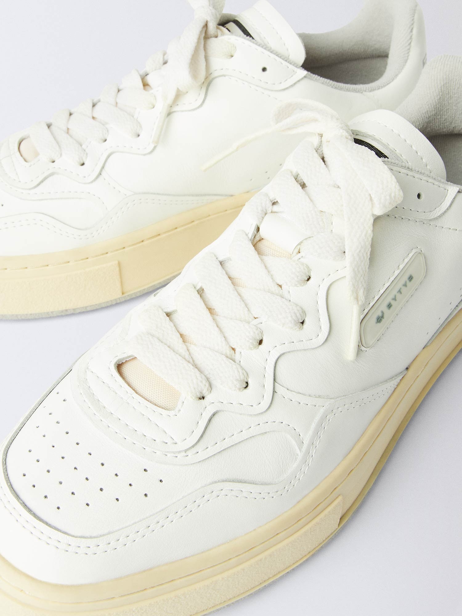 TROPHY LEATHER WHITE - 4