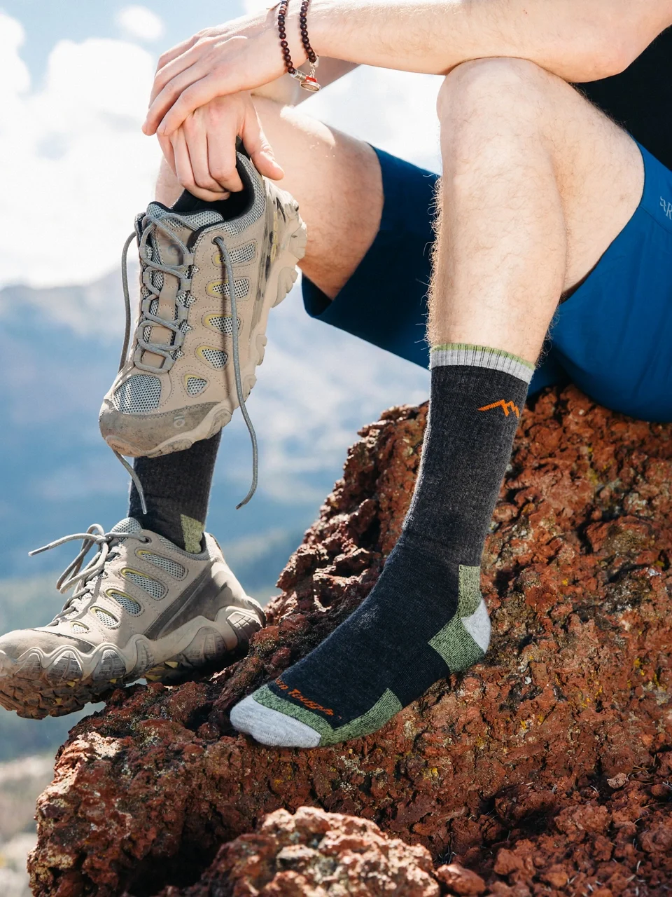 Darn Tough Men's Hiker Boot Midweight Hiking Socks - 1