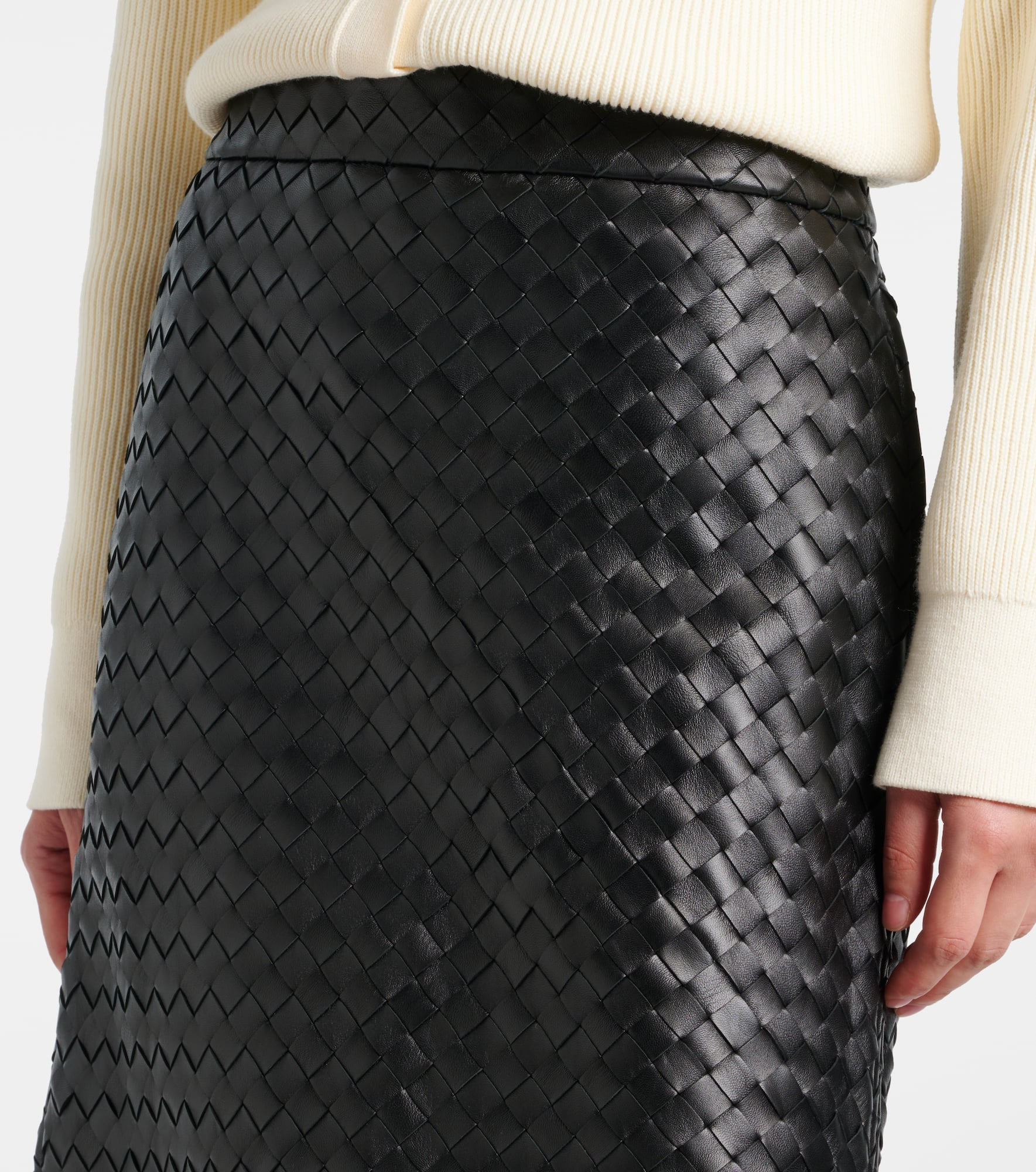 Intrecciato leather midi skirt - 4