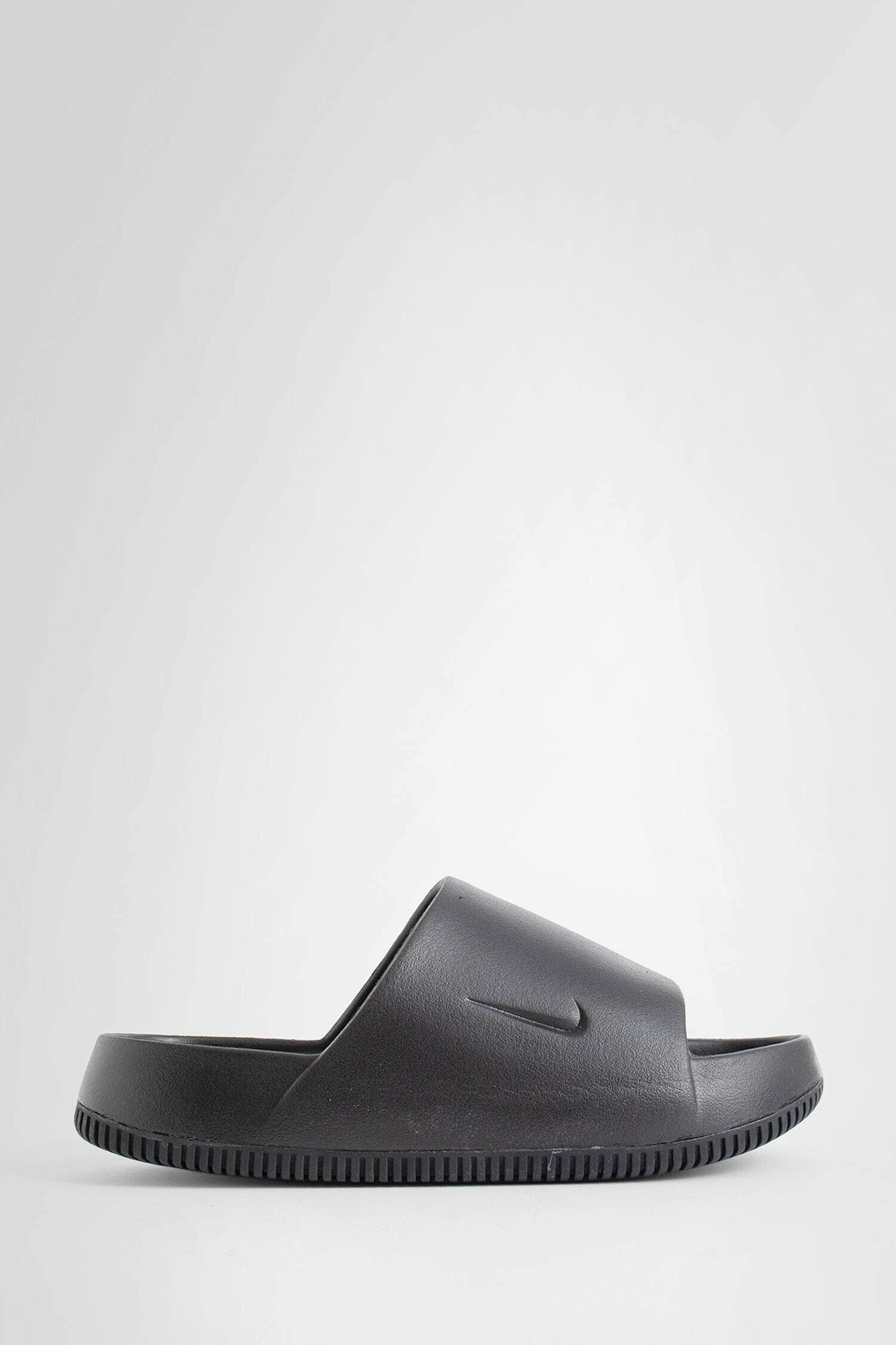 NIKE WOMAN BLACK SLIDES - 1