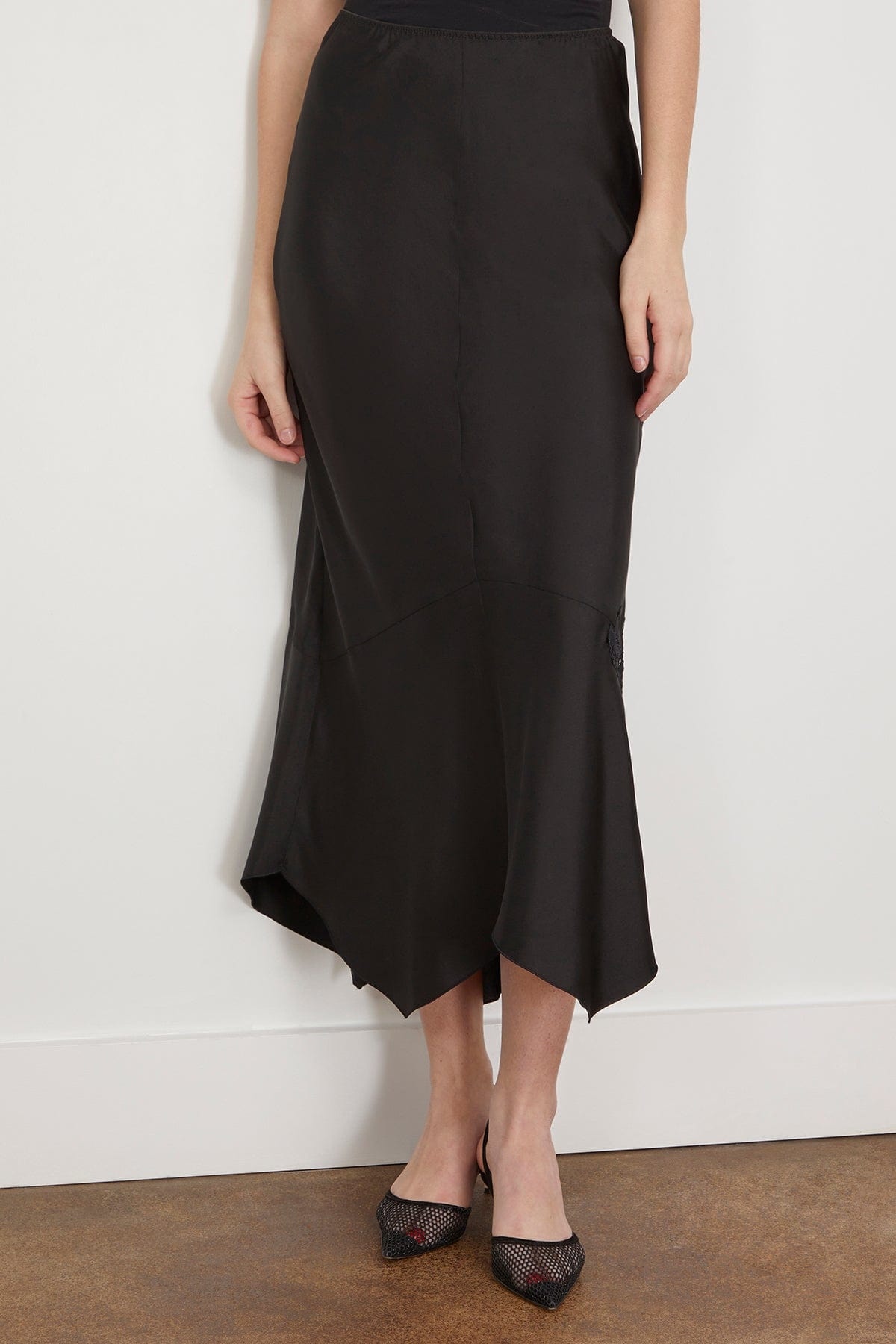 Sensual Coolness Skirt in Pure Black - 3