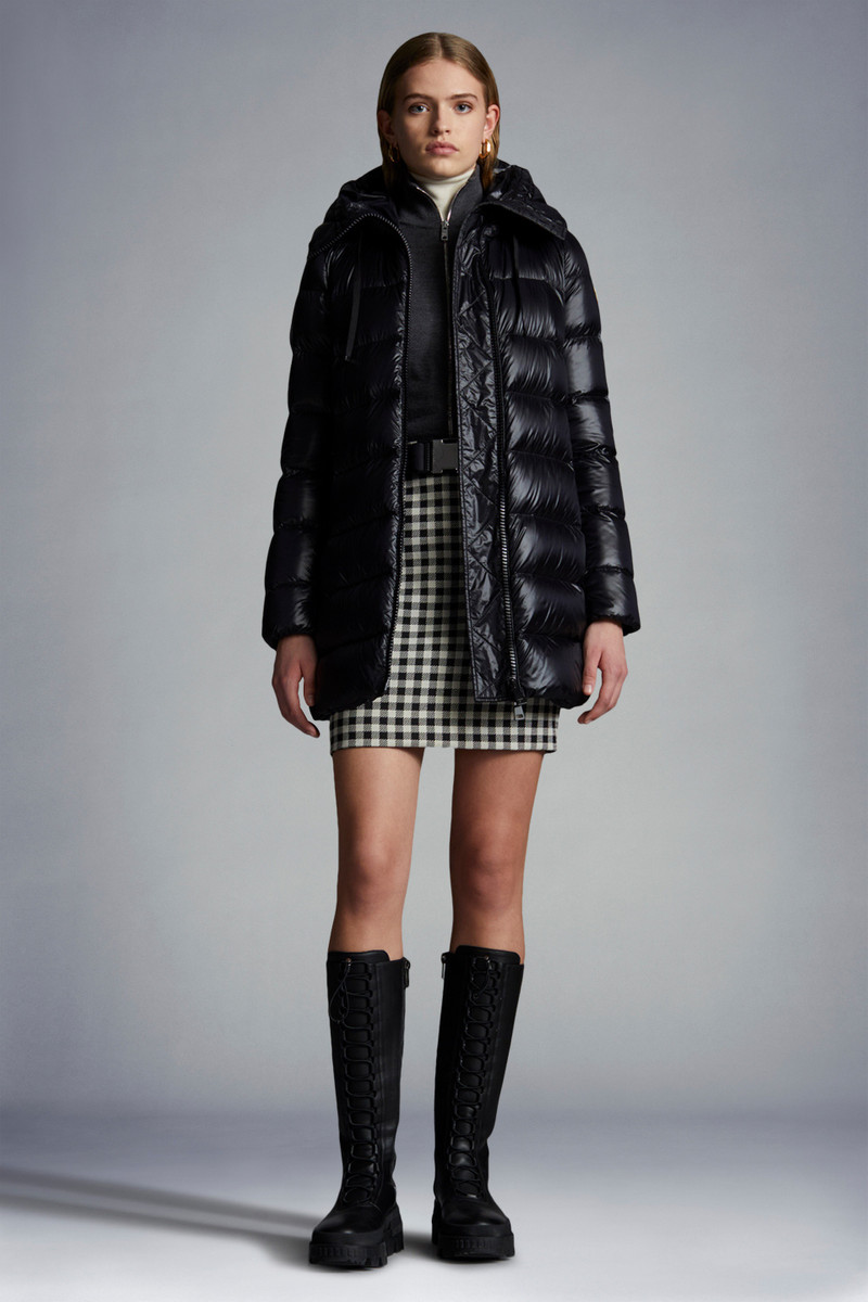 Moncler Suyen Long Down Jacket outlook