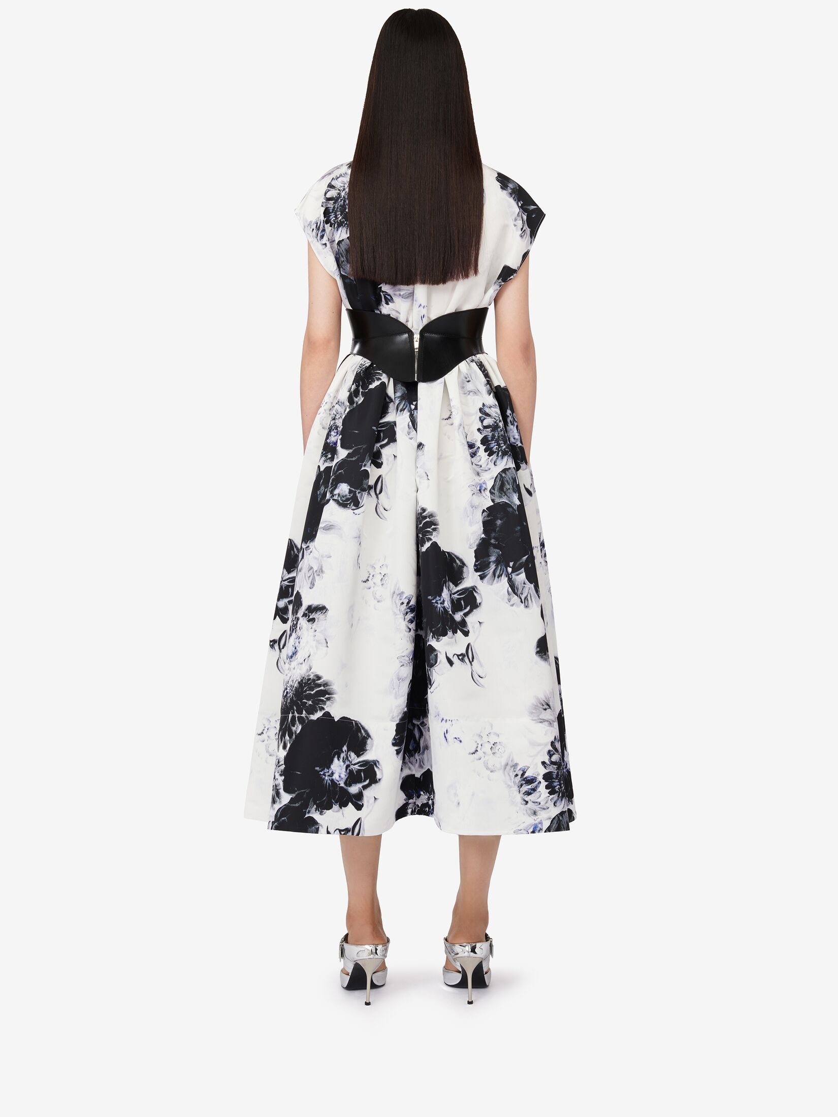 Women's Chiaroscuro Shirt Dress in White/black/electric Blue - 4