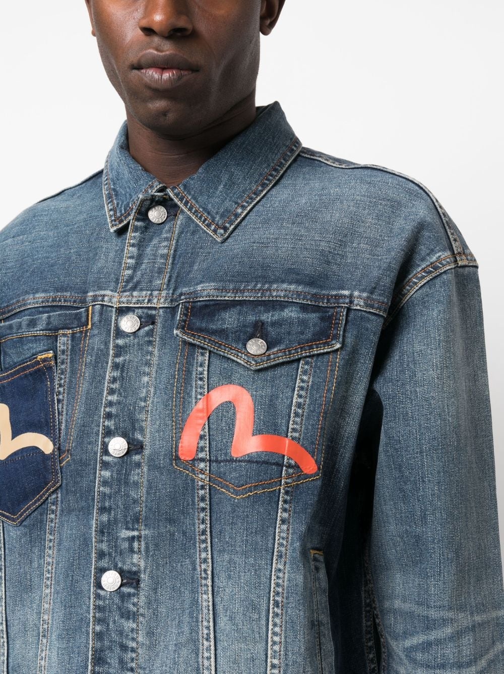 seagull-print denim jacket - 5