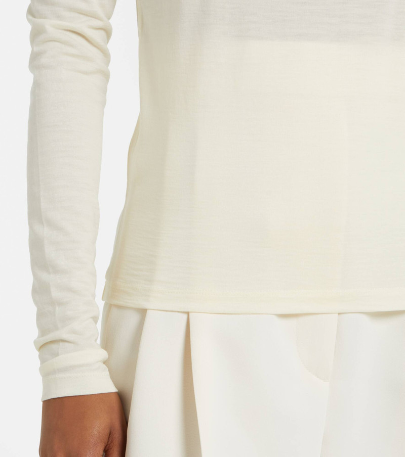Jersey turtleneck top 5
