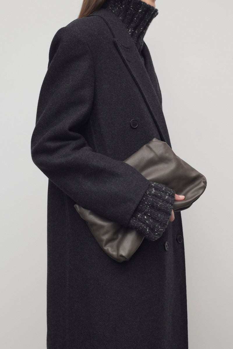 Large Bourse Clutch in Leather 5