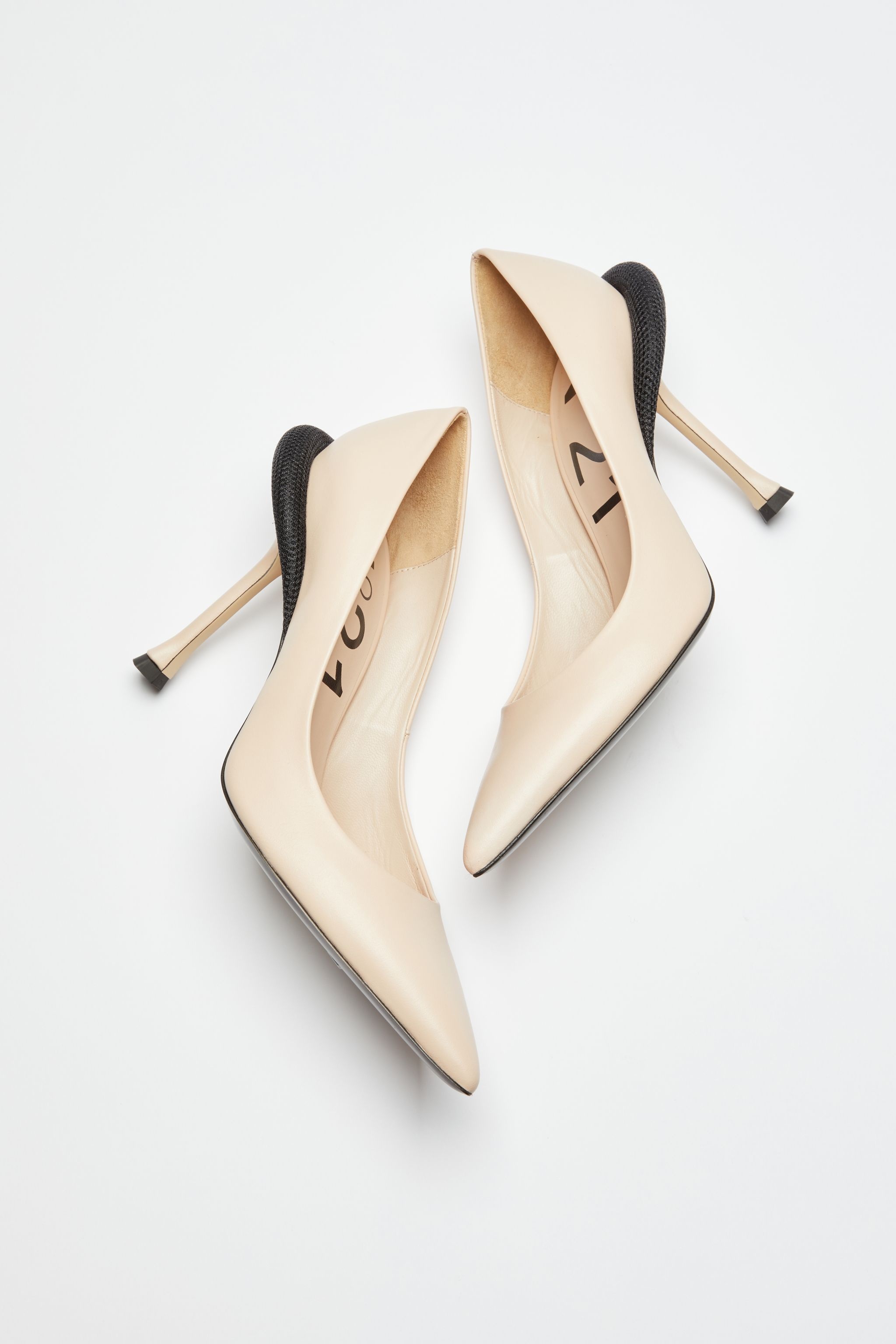 MESH-TRIMMED PUMPS - 4