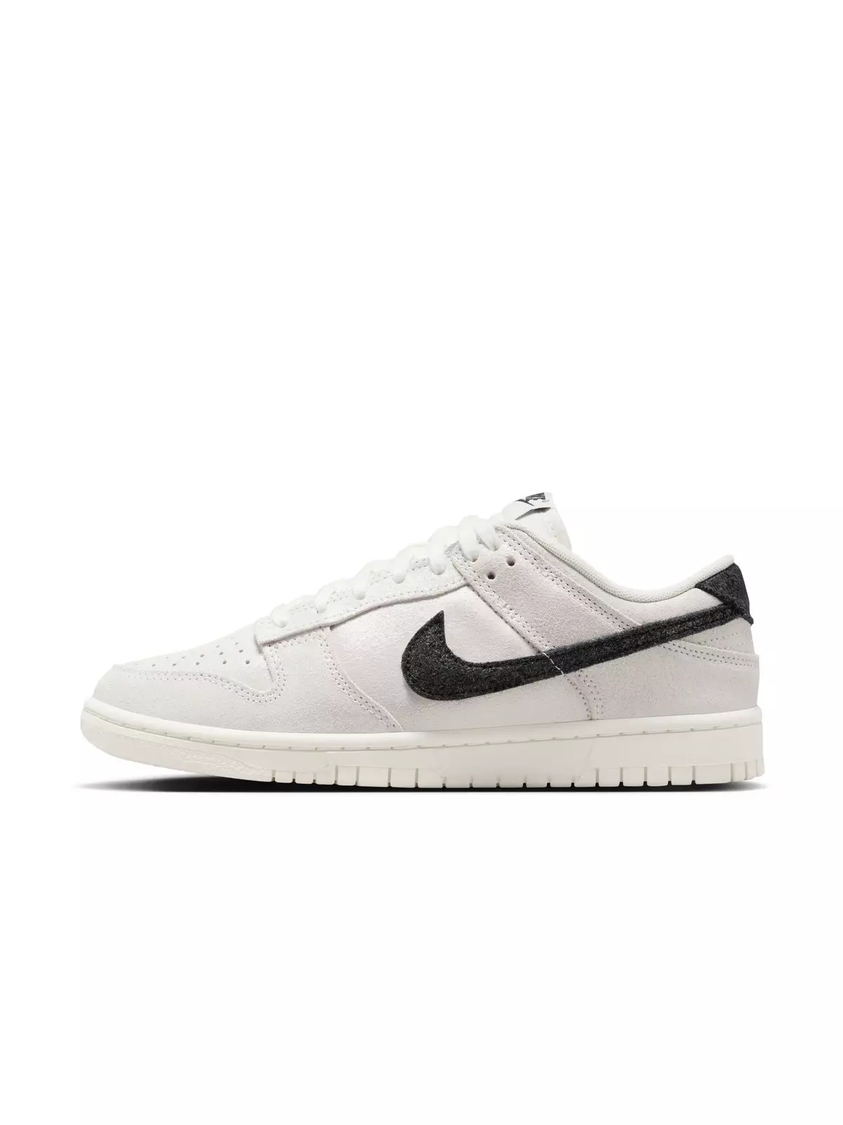Dunk Low SE "Sail/Black" Women's Shoe - 6