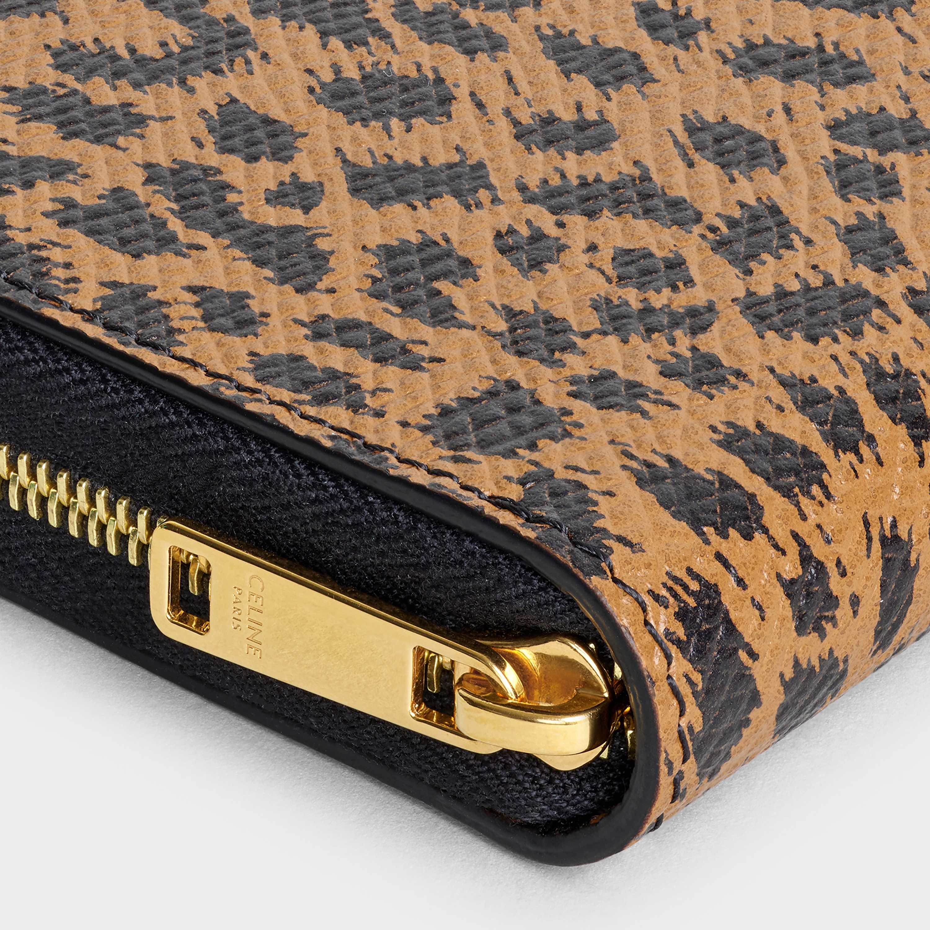 COMPACT WALLET  IN  GRAINED CALFSKIN WITH LEOPARD PRINT - 5