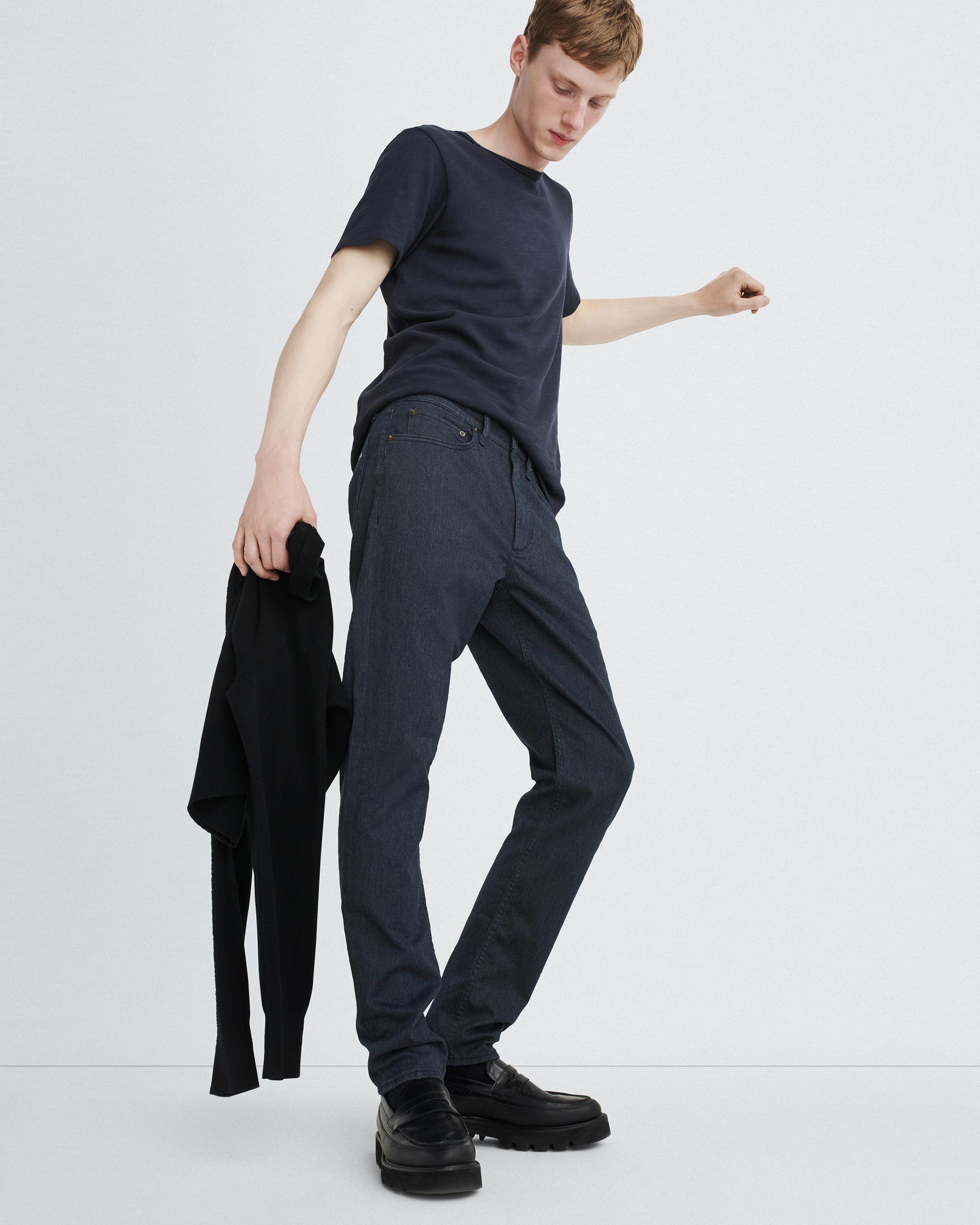 Fit 2 Brushed Twill - Navy
Slim Fit Jean - 6