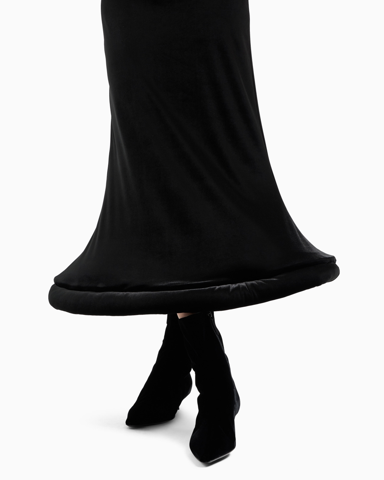 Long dress with domed, padded hem - 6