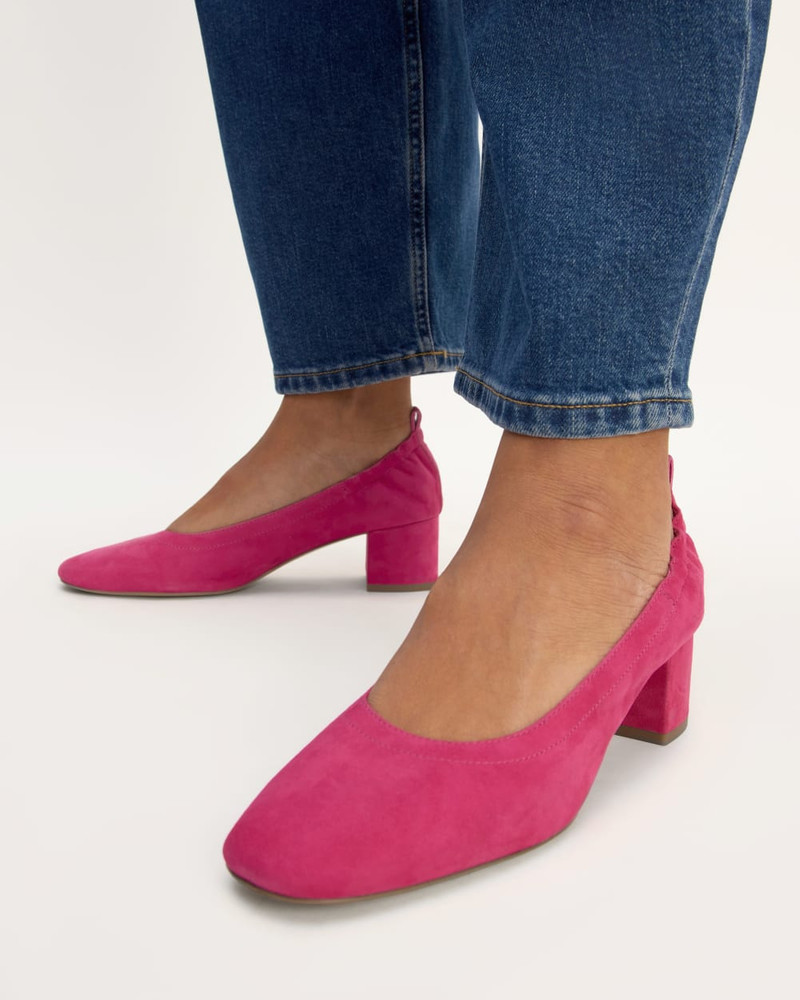 EVERLANE THE DAY HEEL outlook