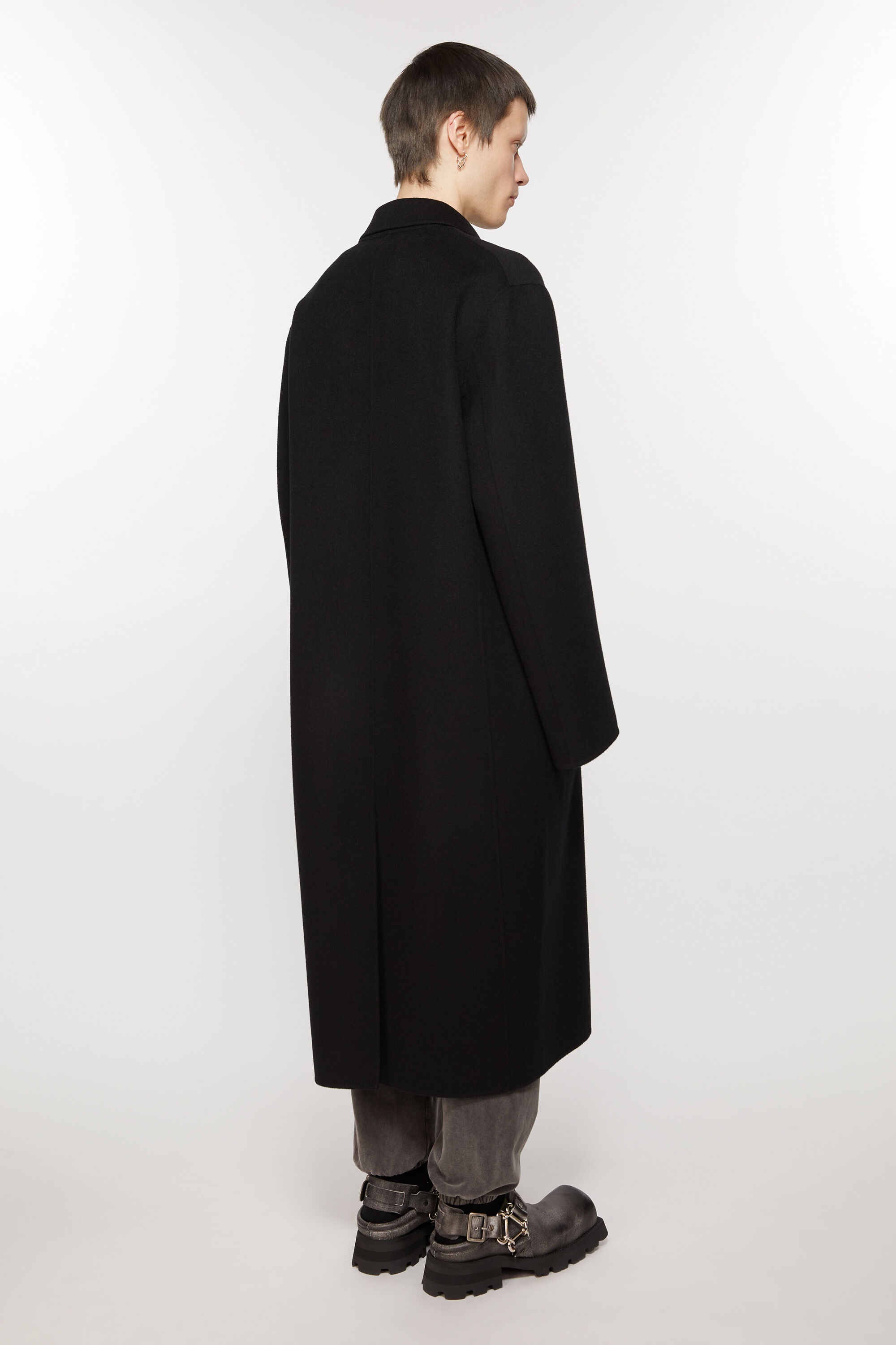 Double-breasted wool coat - Black - 4