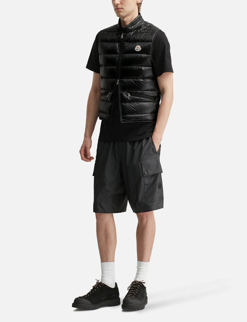 Moncler CARGO SHORTS outlook