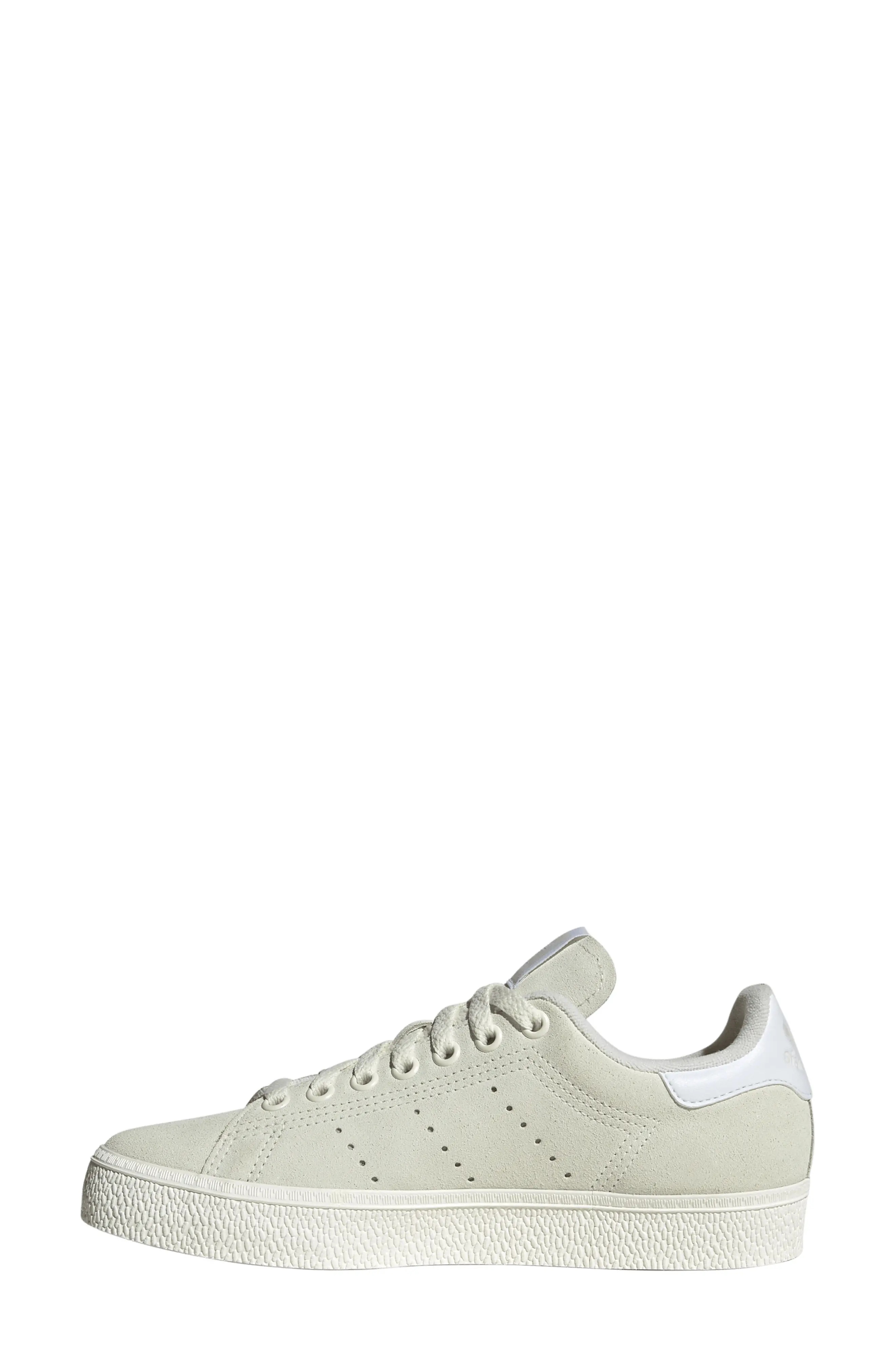 Stan Smith Sneaker in Ivory/White/Core White - 6