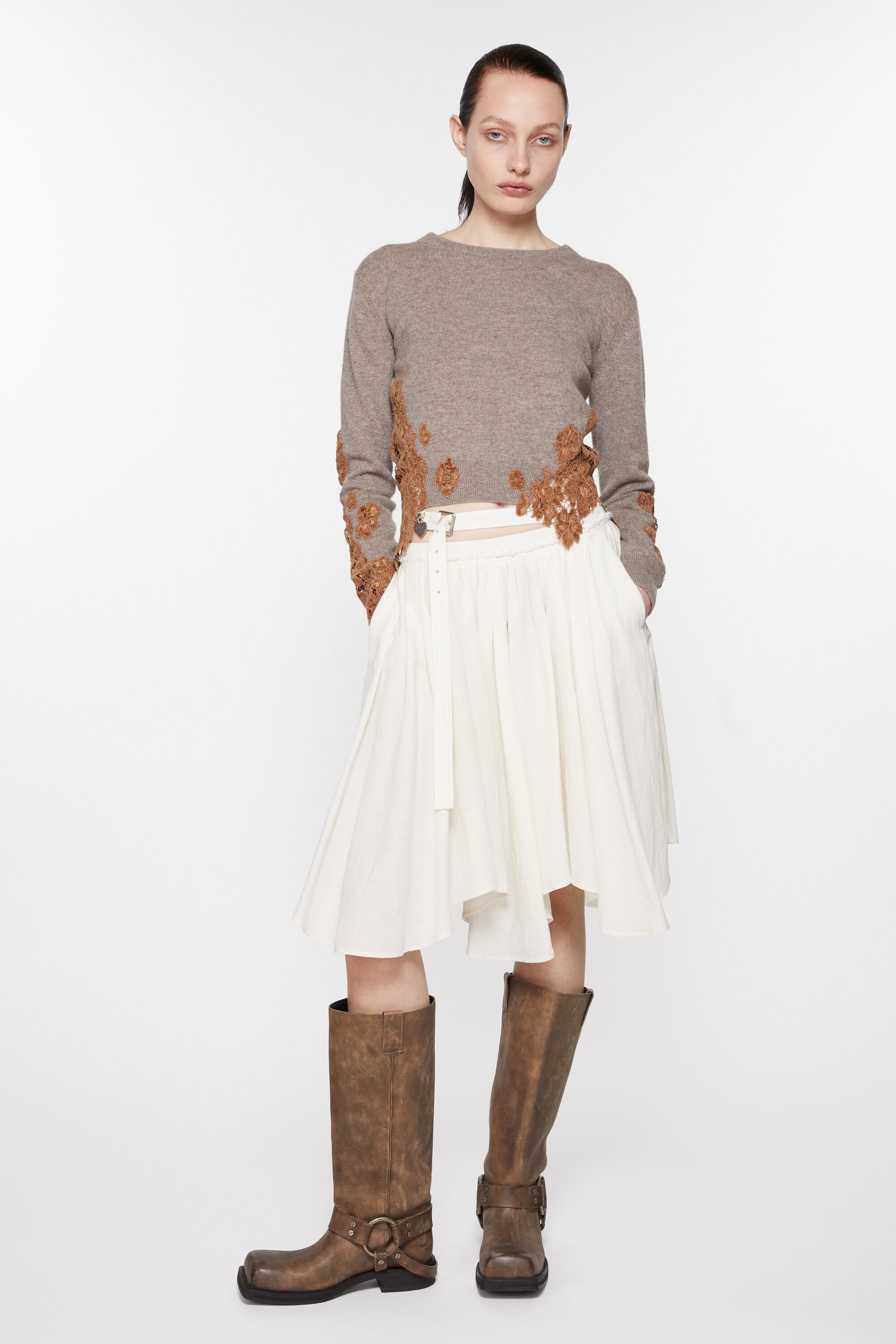 Asymmetric pleated skirt - Warm white - 4