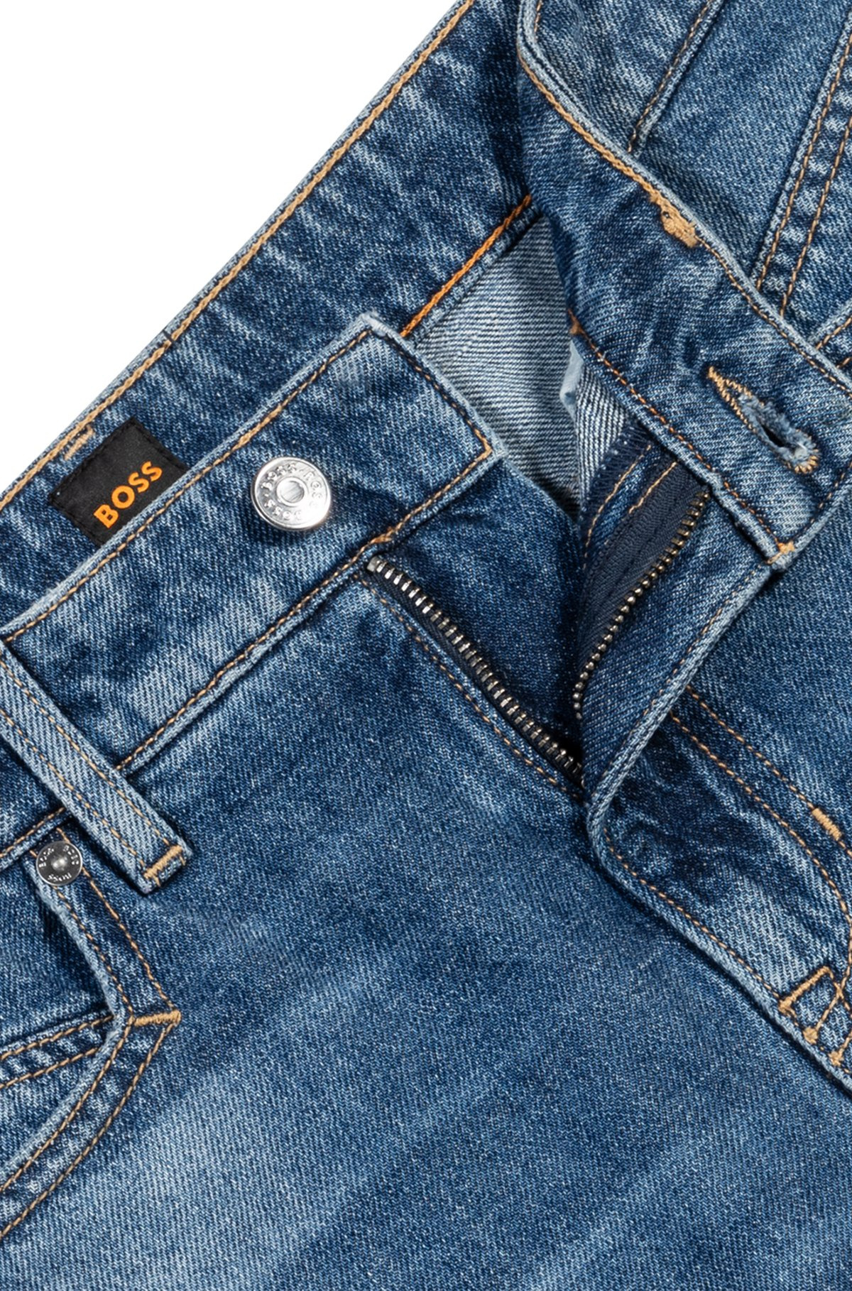 KNEE-LENGTH DENIM SHORTS WITH RAW HEM - 6