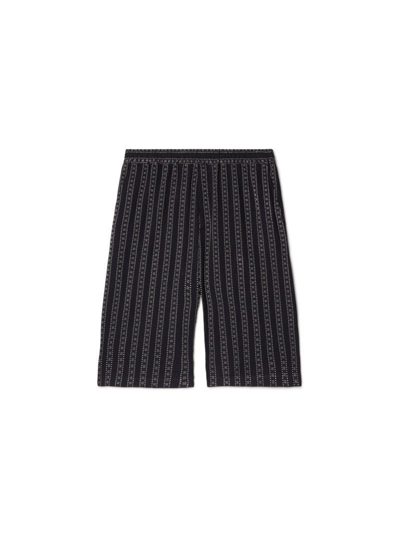 Arrow Stripes Shorts 1