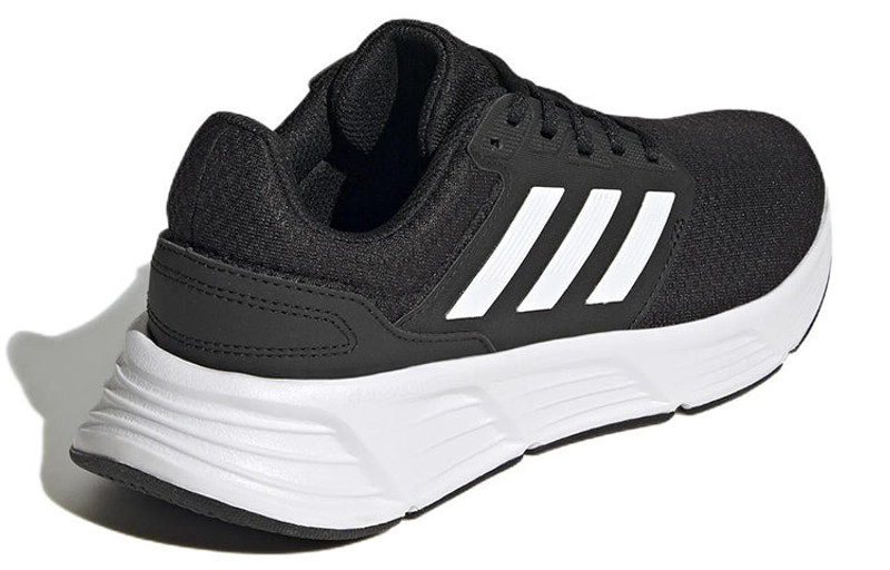 (WMNS) adidas 갤럭시 6 '블랙 화이트' GW3847 4