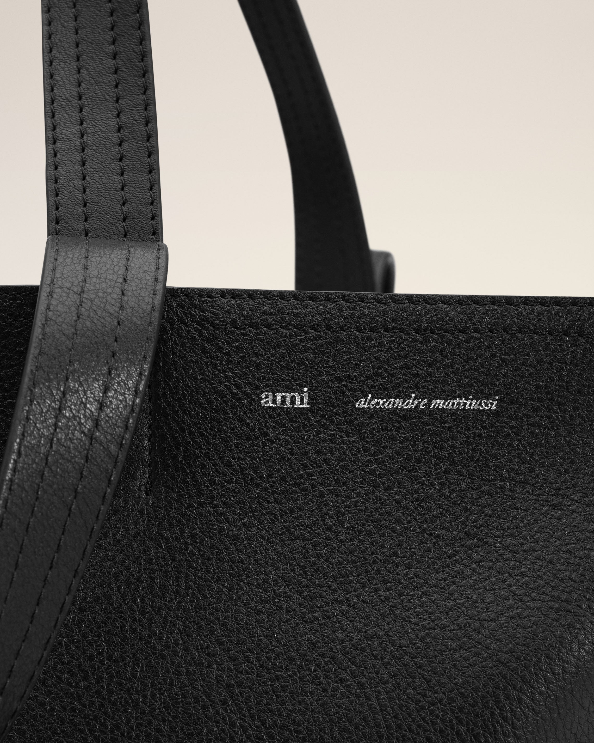 BLACK LEATHER MIDI TOTE BAG - 4