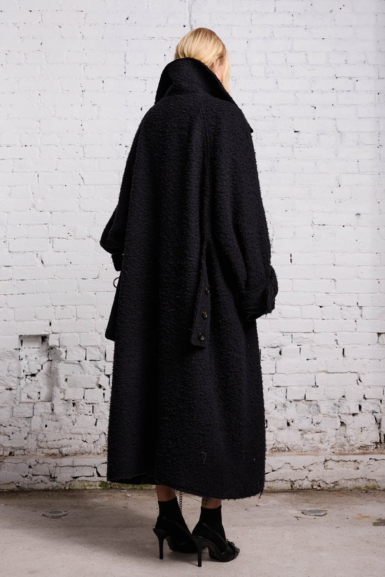 JUMBO COAT - BLACK - 5