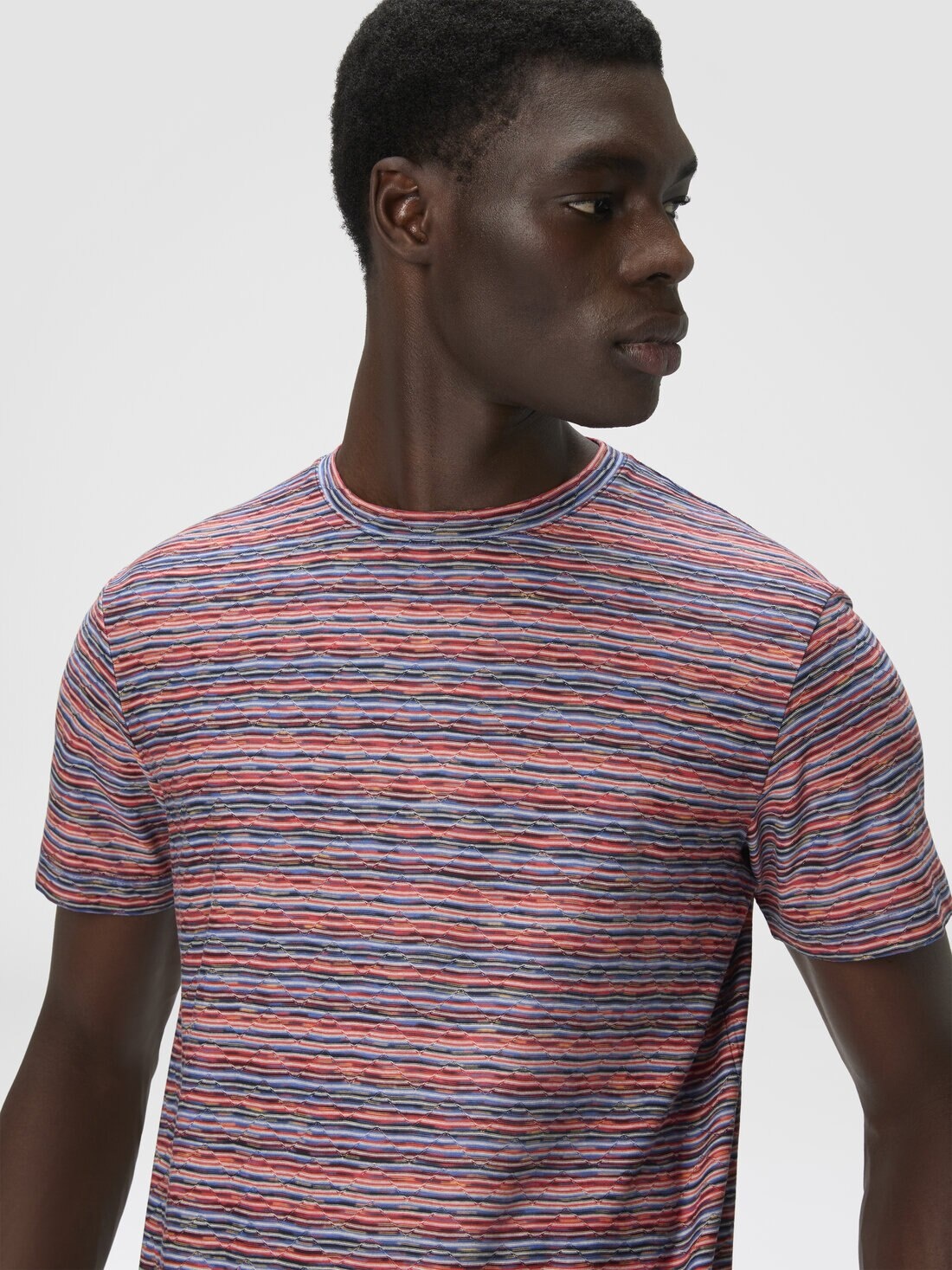 T-Shirt with Flame and Zigzag Pattern - 5