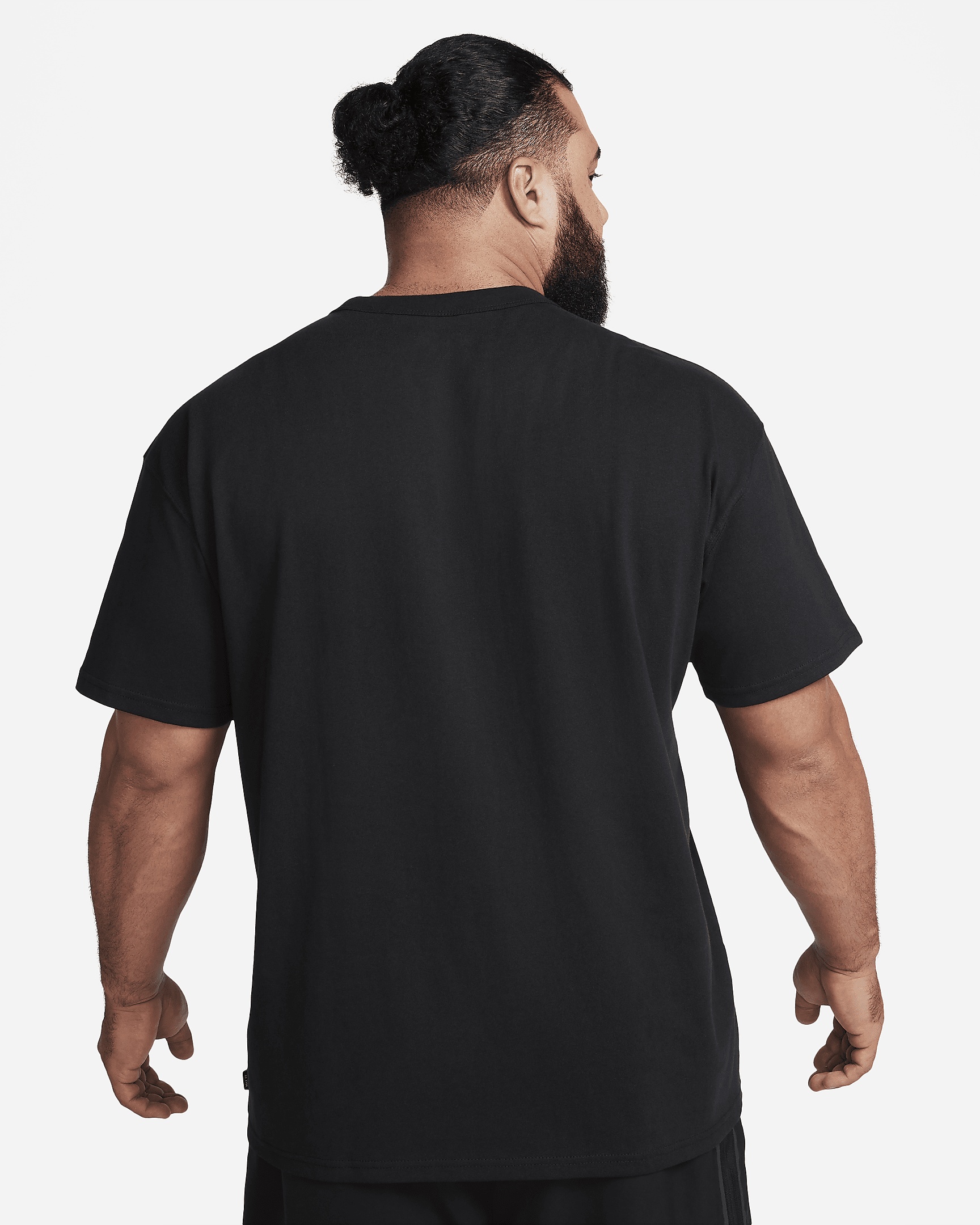 Nike Sportswear Premium Essentials Men's Pocket T-Shirt - 8