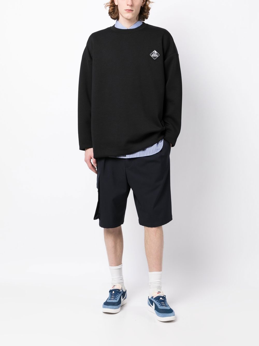 patch-detail crew-neck sweatshirt - 2