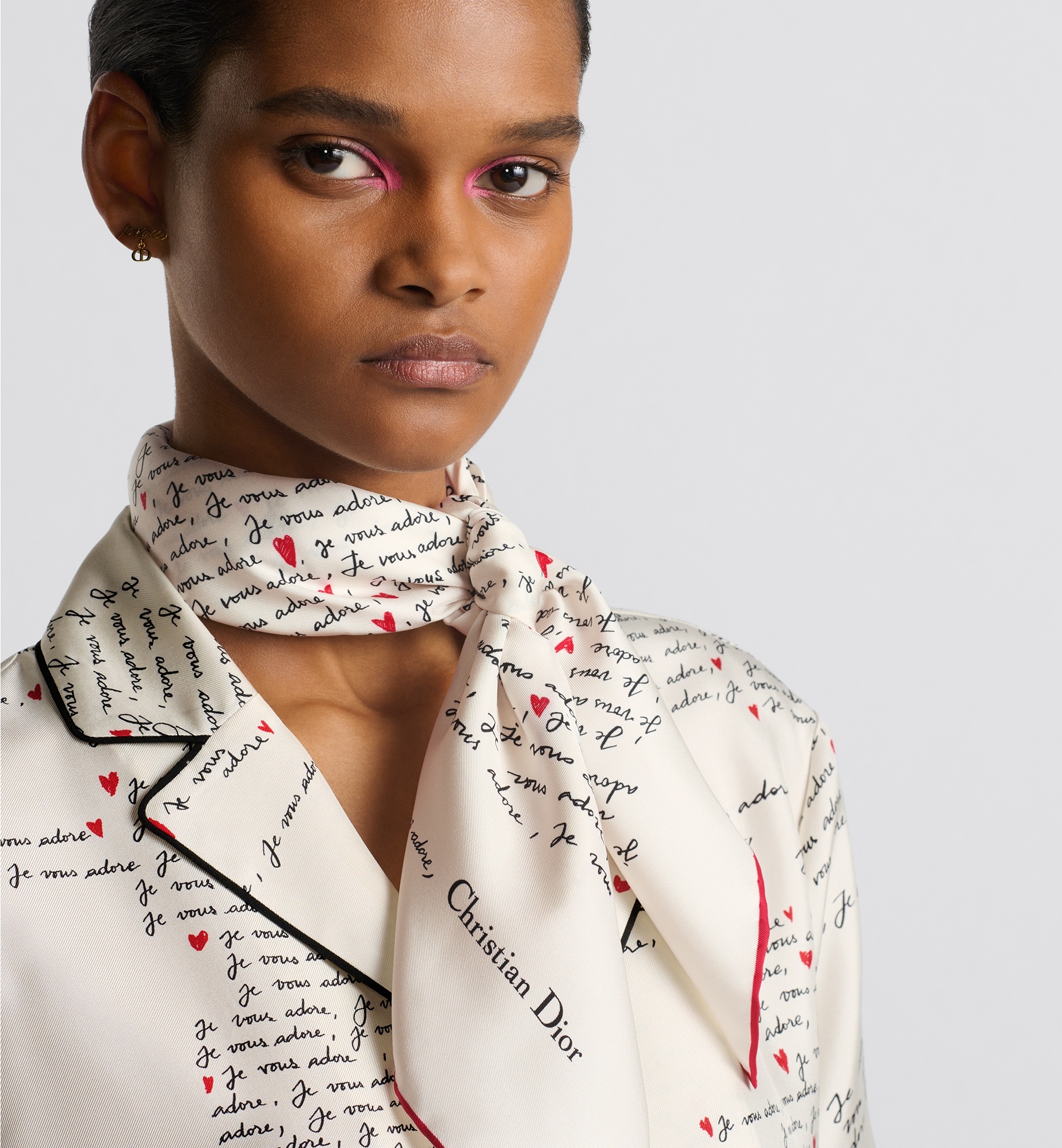 Dioramour 70 Square Scarf - 2