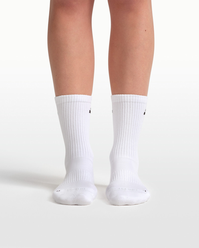 Nike NikeSKIMS Women's Dri-FIT Pilates Grip Crew Socks (1 Pair) outlook