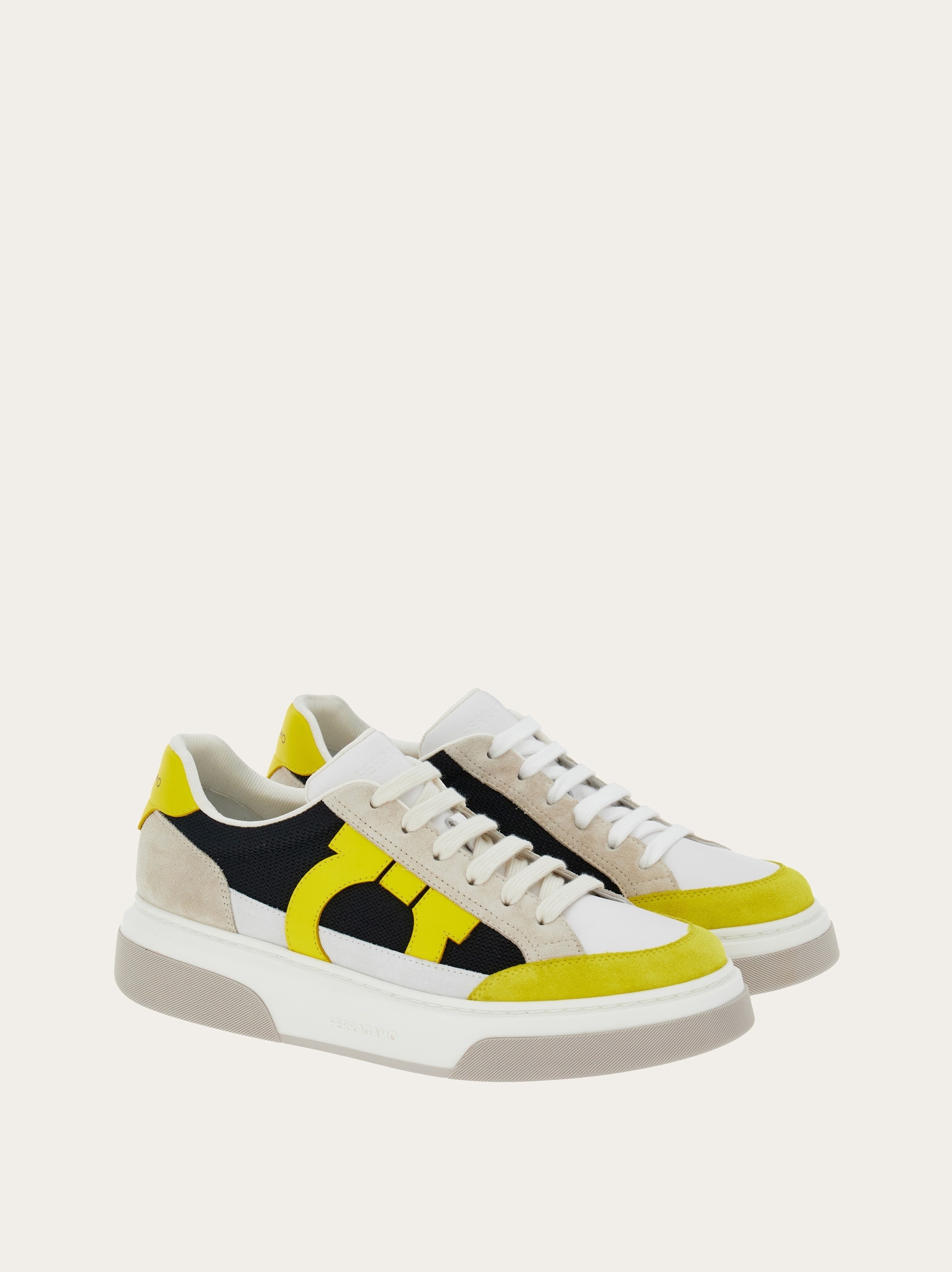 Low cut sneaker with Gancini outline - 4