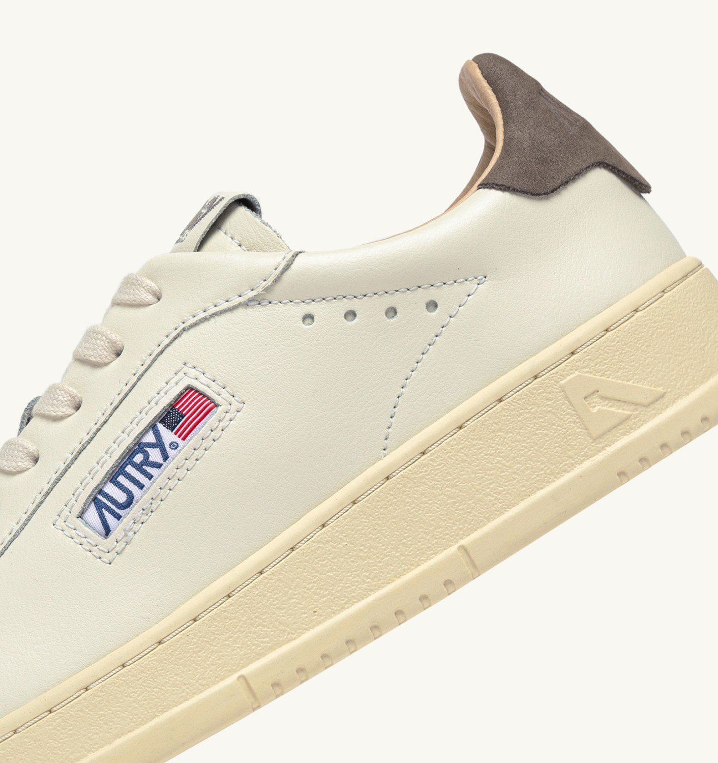 DALLAS LOW SNEAKERS IN MARSHMALLOW AND MOREL LEATHER - 7