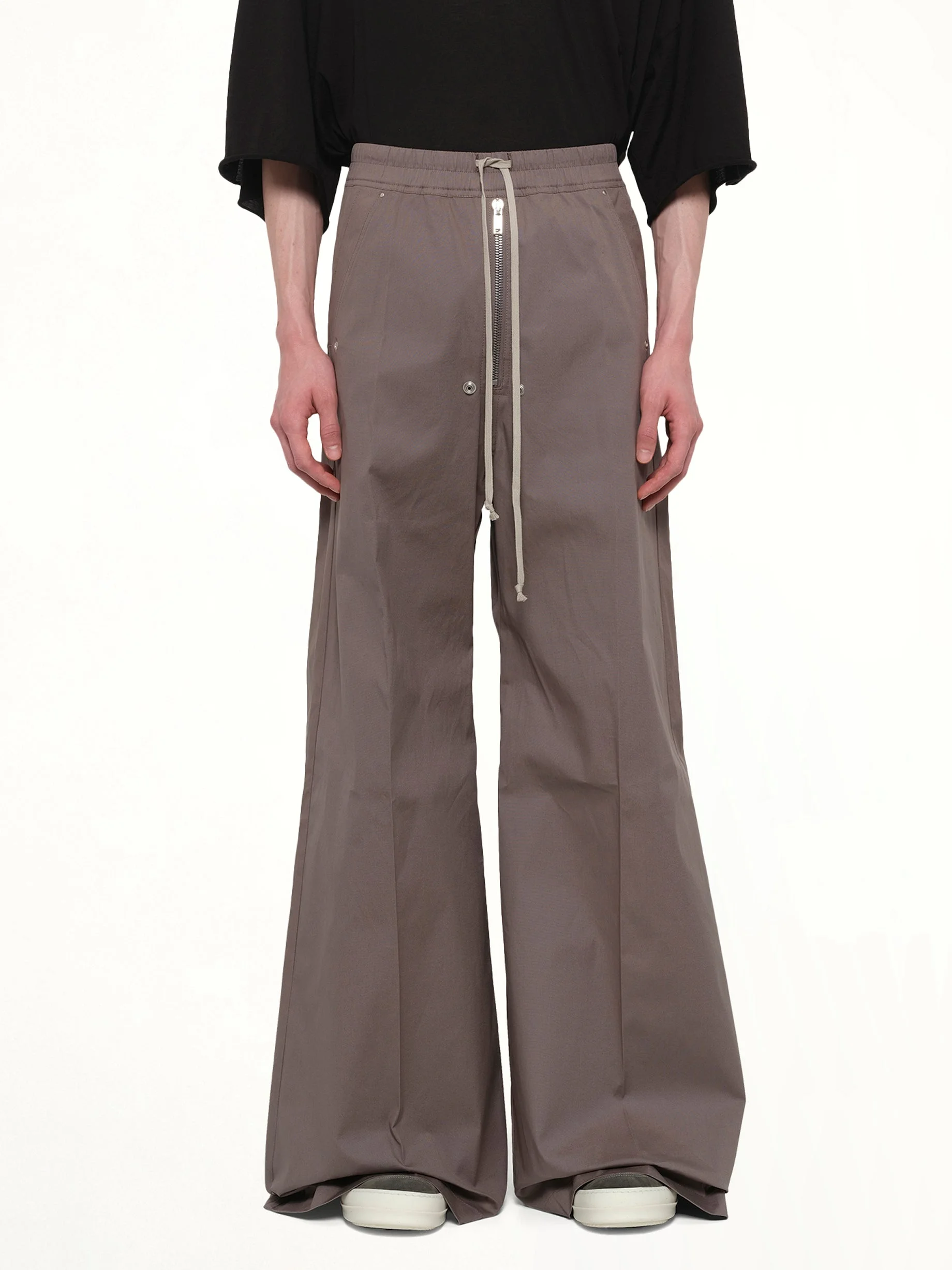 Wide Belas in Dust - 1