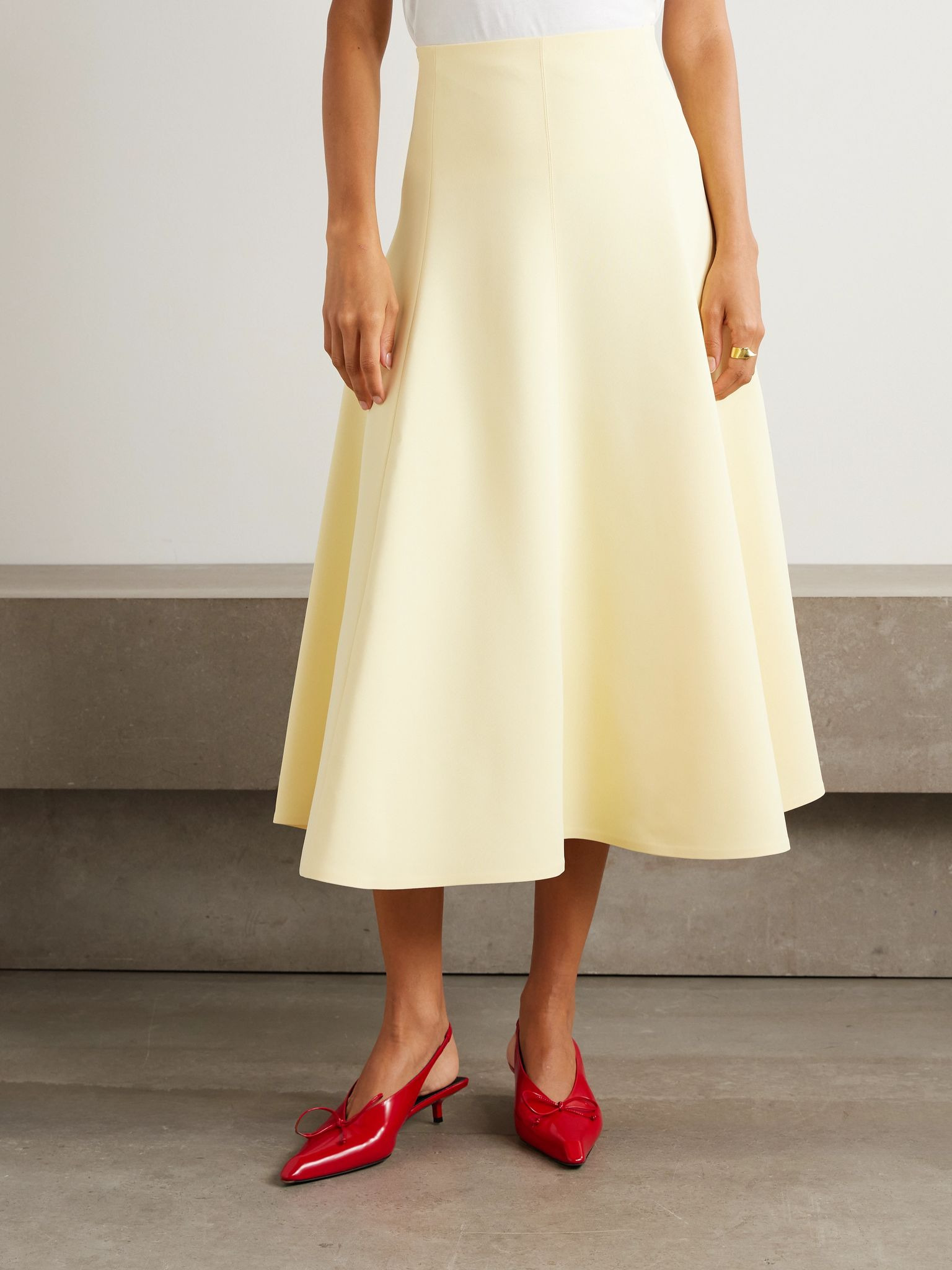 Triangle paneled crepe midi skirt Pastel yellow - 3